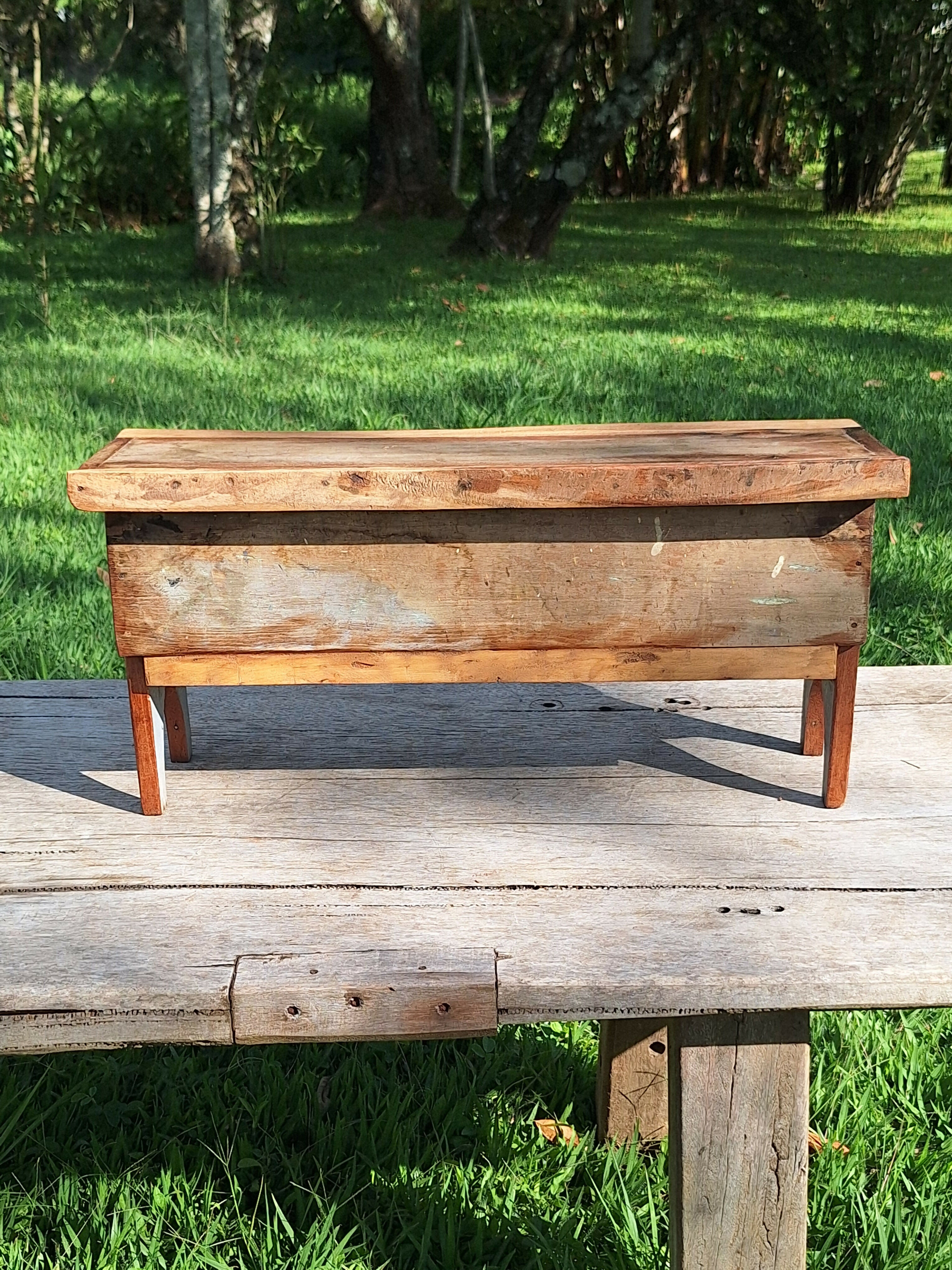 Baú Rústico Tinta Gasta Madeira Maciça Garimpo Mineiro