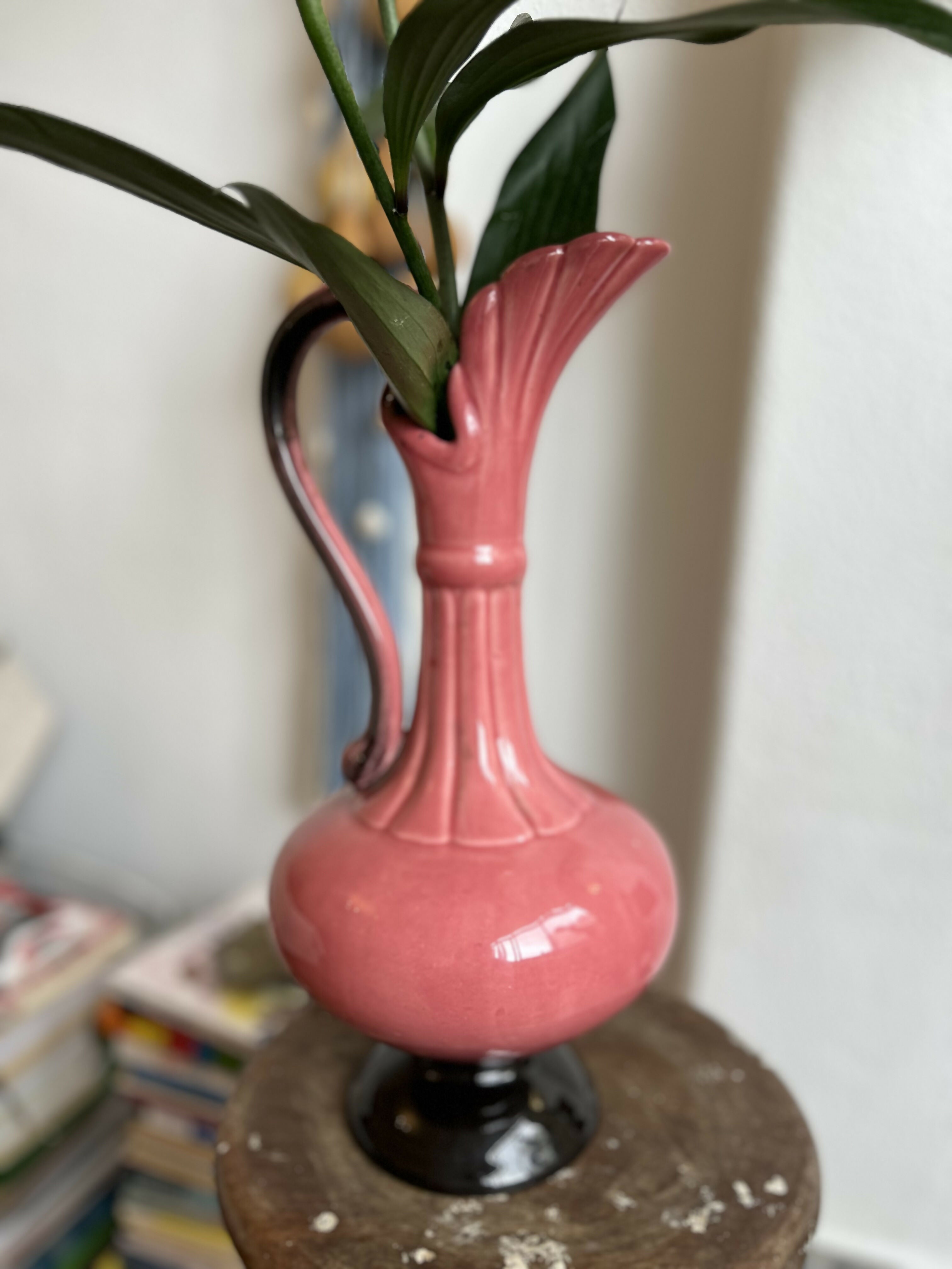 Vaso de porcelana vintage rosa e preto