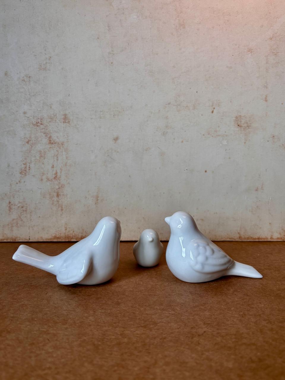 Trio de pássaros em porcelana branca (DMCPS_445)