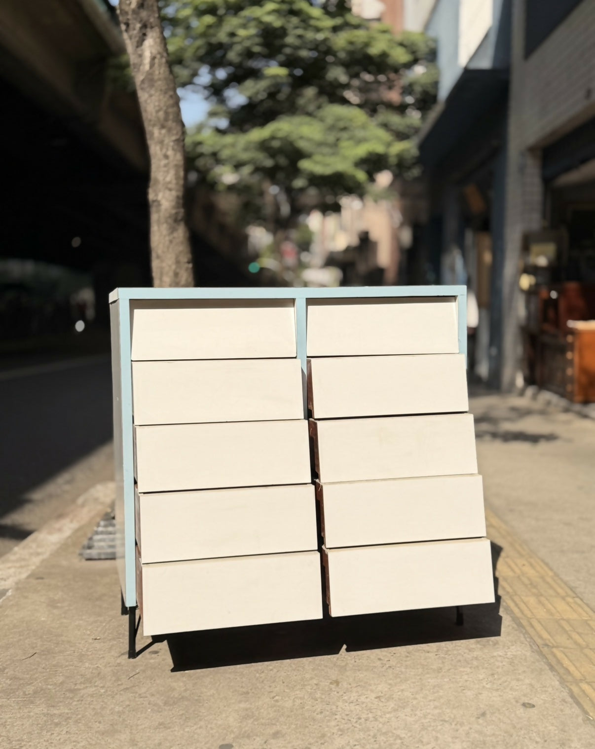 Cômoda anos 70 em Fórmica