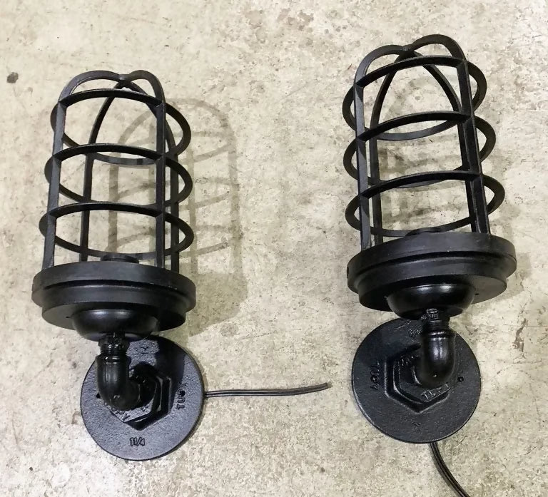 Par de Luminárias / Arandelas - Estilo industrial