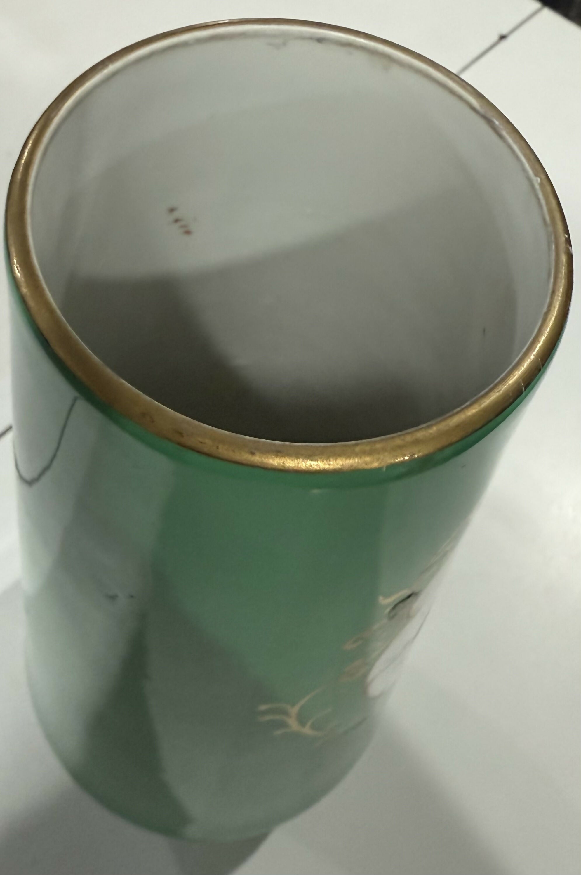 Vaso Antigo de Porcelana Portuguesa VA – Anos 50/60 – Verde Imperial, Ouro e Floral • RARO