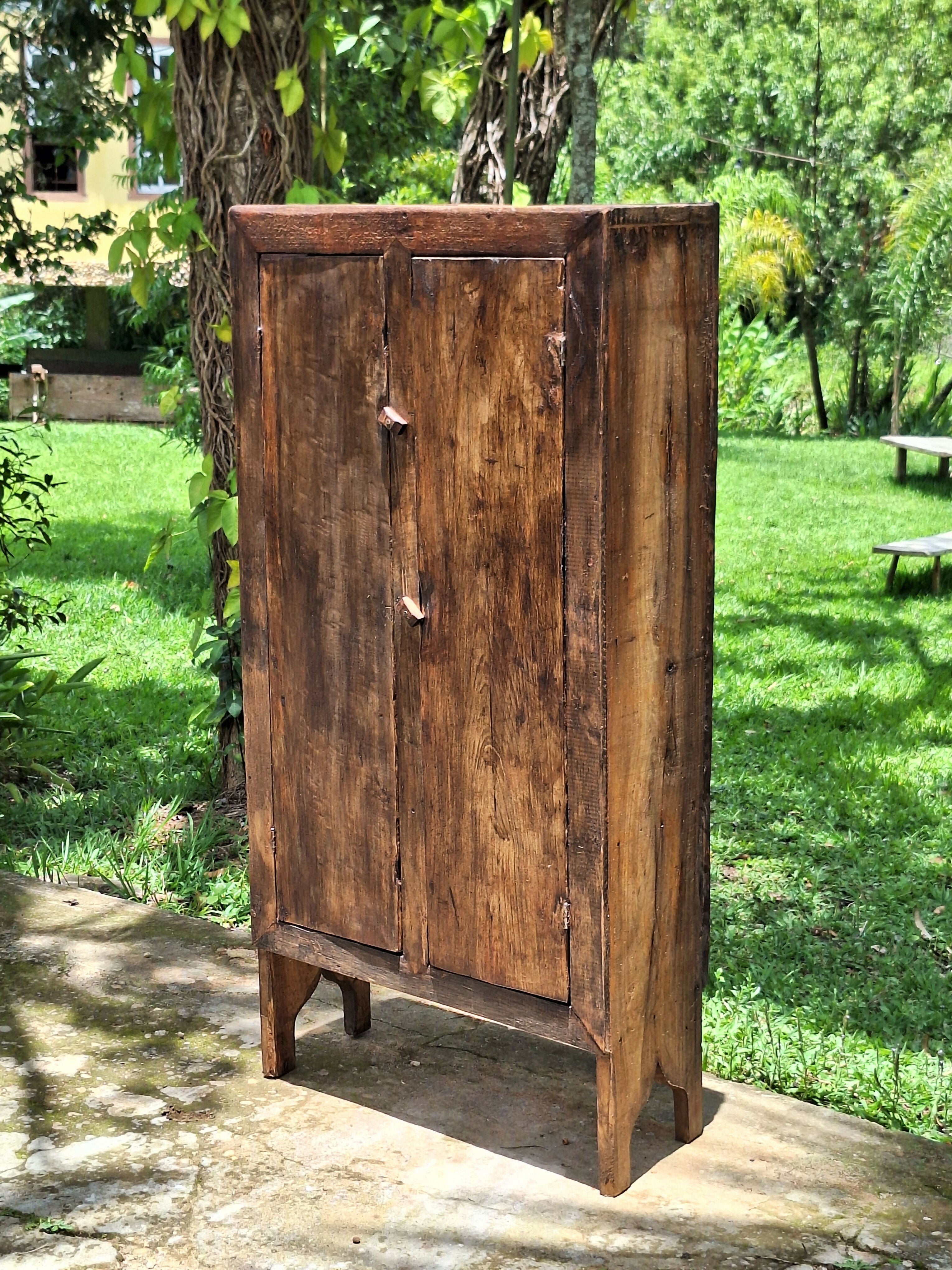 Armário Antigo Madeira Maciça Garimpo Mineiro