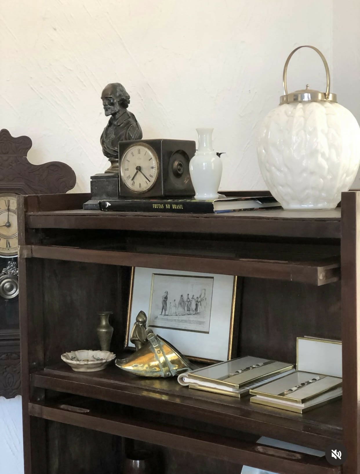 Estante / Livreiro Basculante