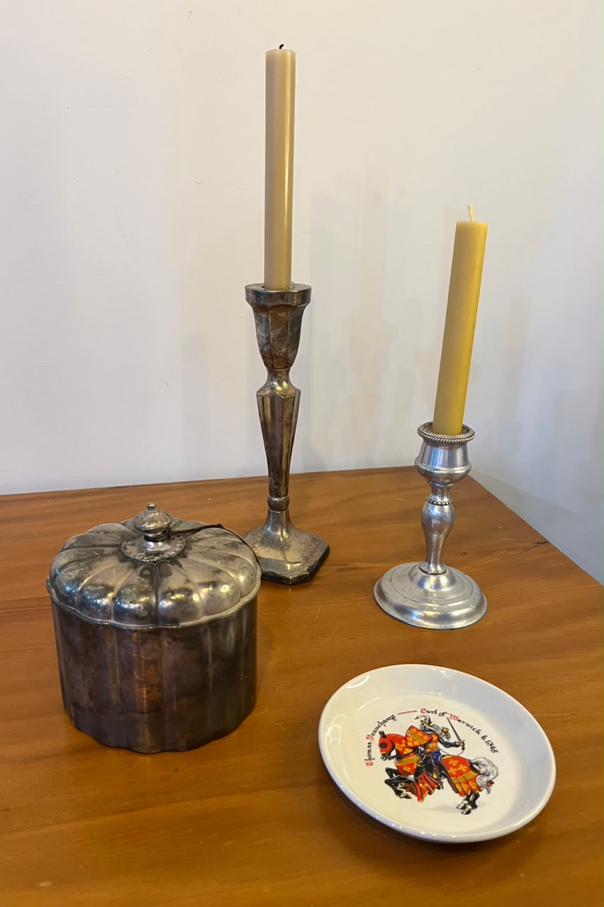 Conjunto decorativo em metal e porcelana — 4 peças