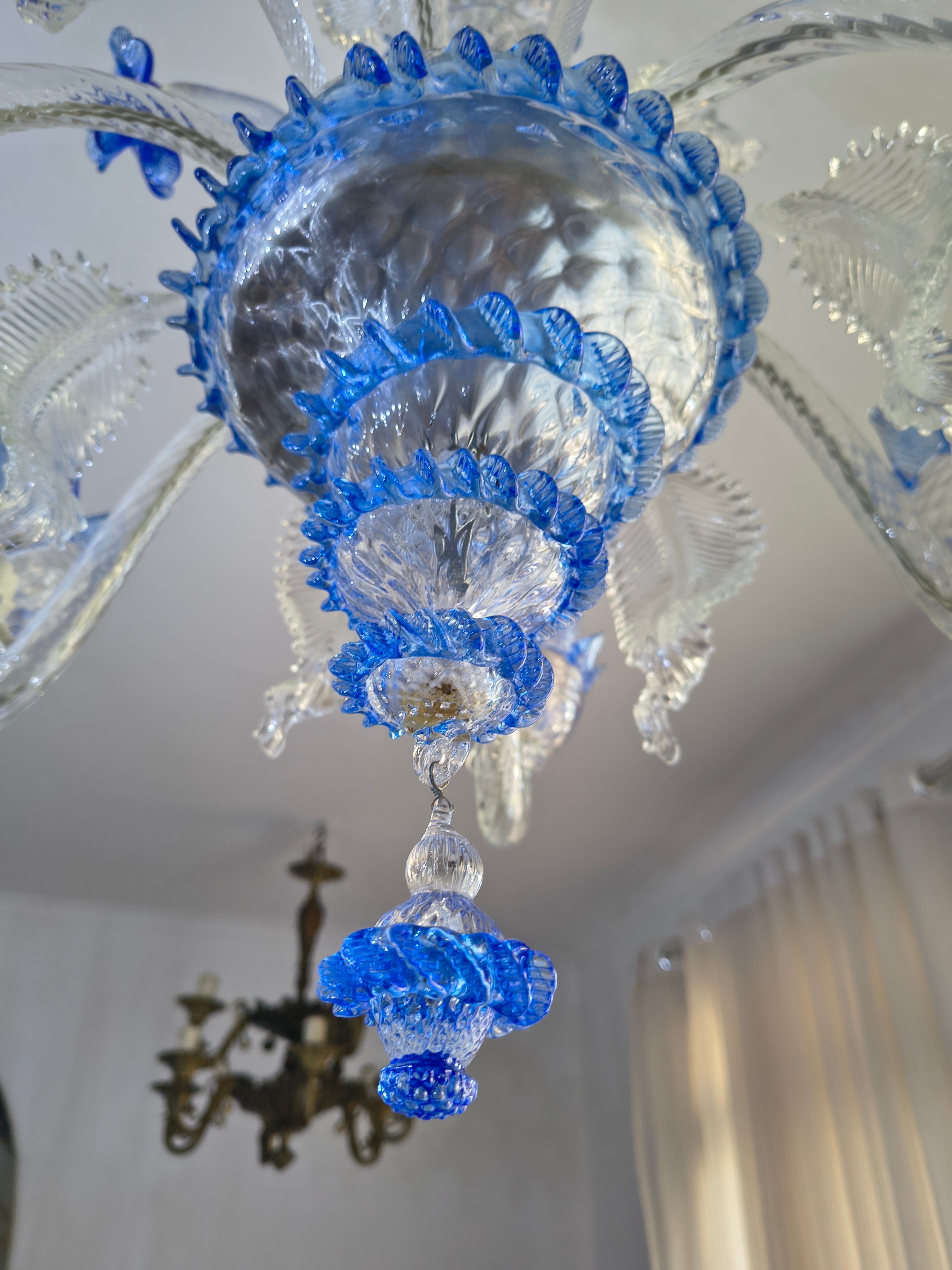 Lustre de Murano com detalhes em azul 
