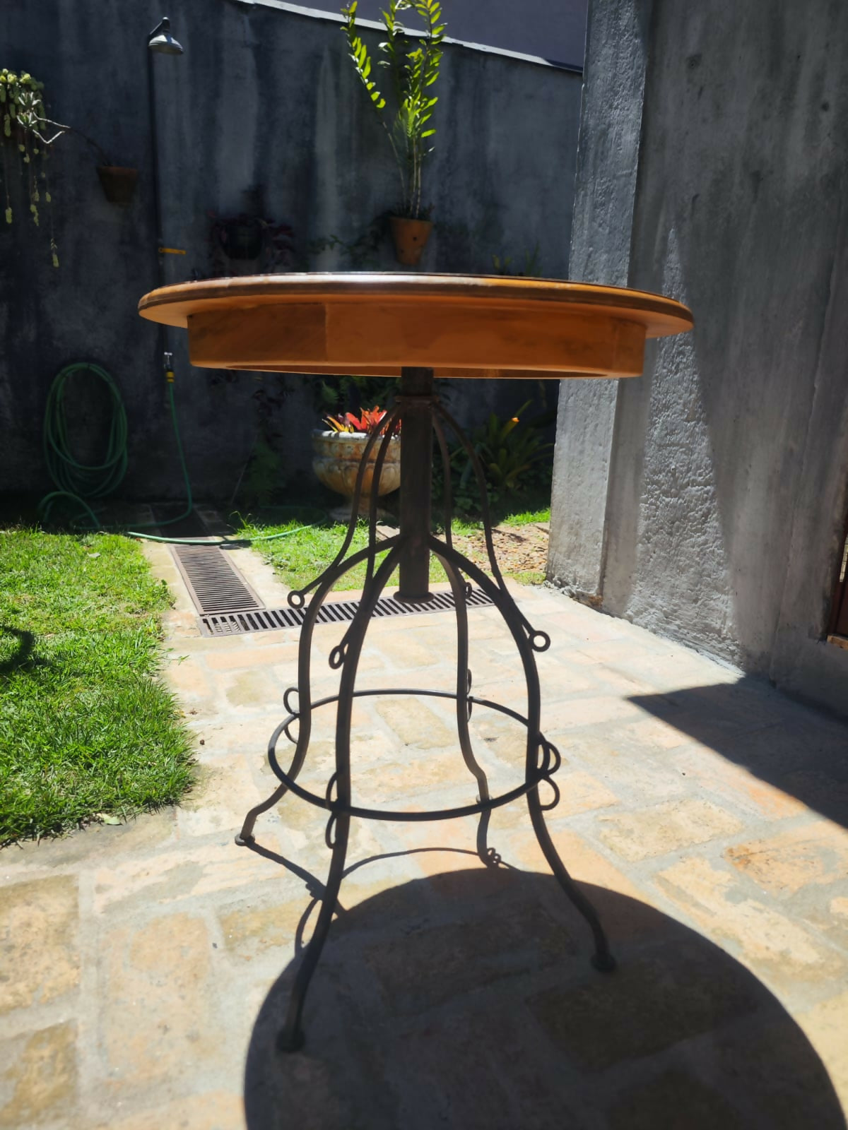 Mesa de Apoio rústica redonda