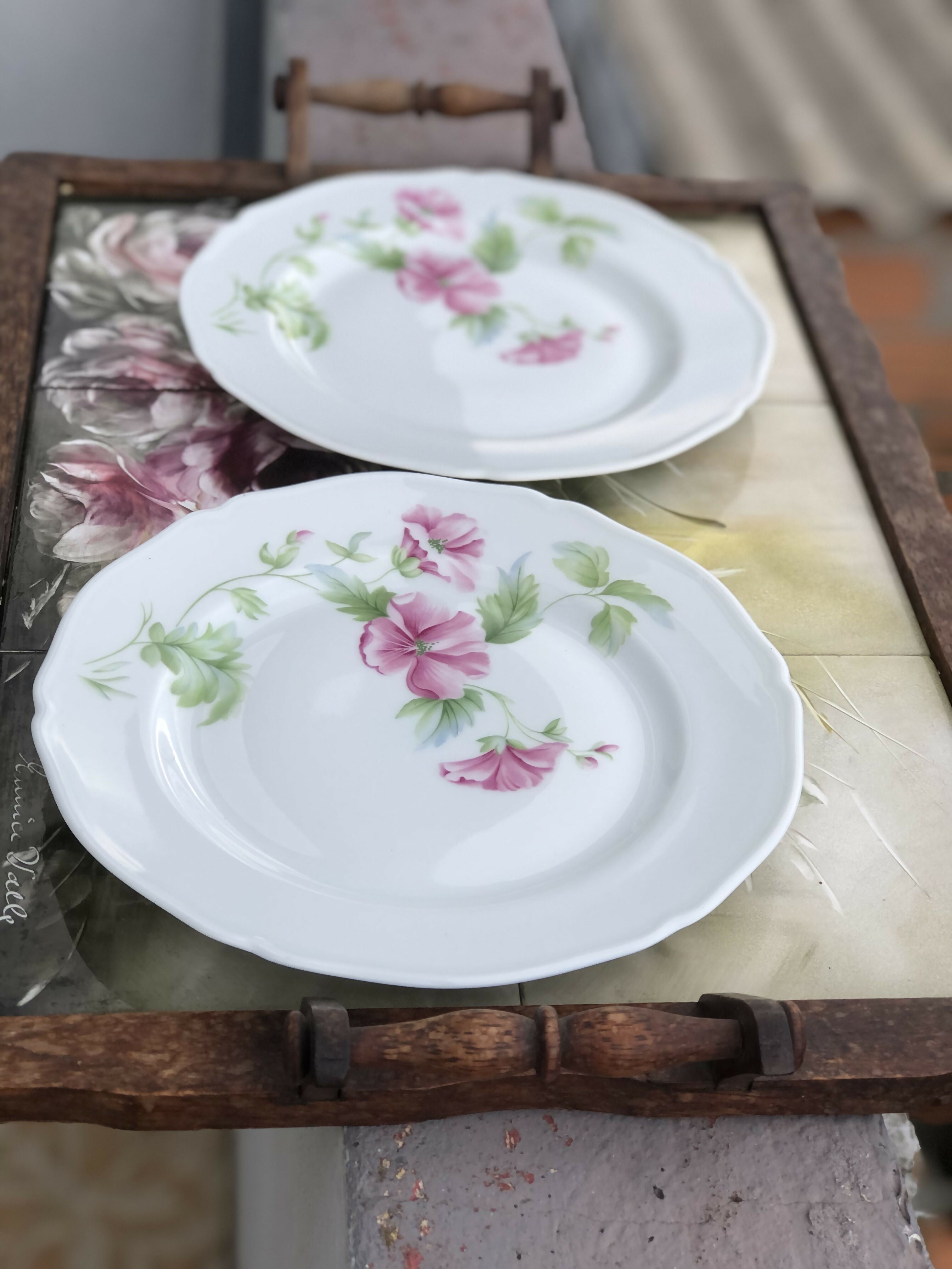 Mesa posta com preciosos pratos franceses - Limoges (valor unitário)