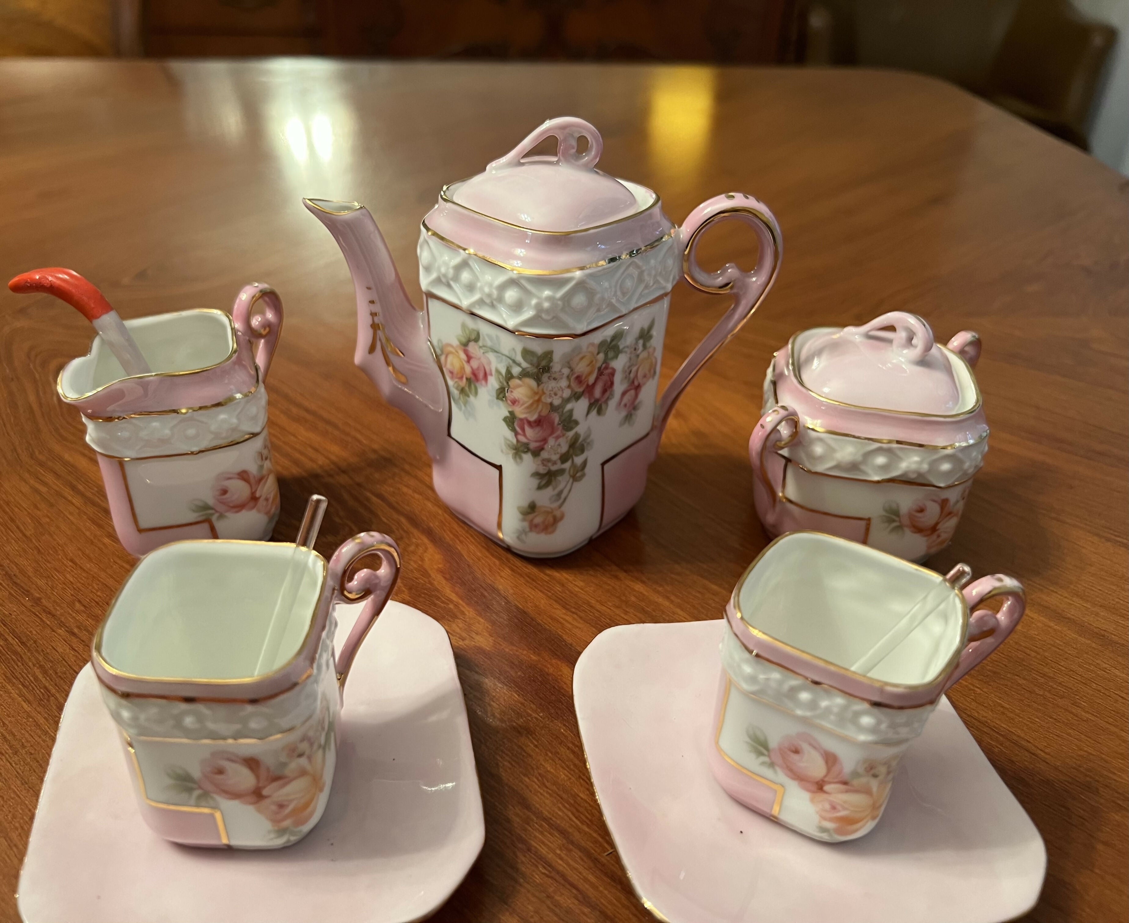 Conjunto de Chá Porcelana Francesa Tete a Tete