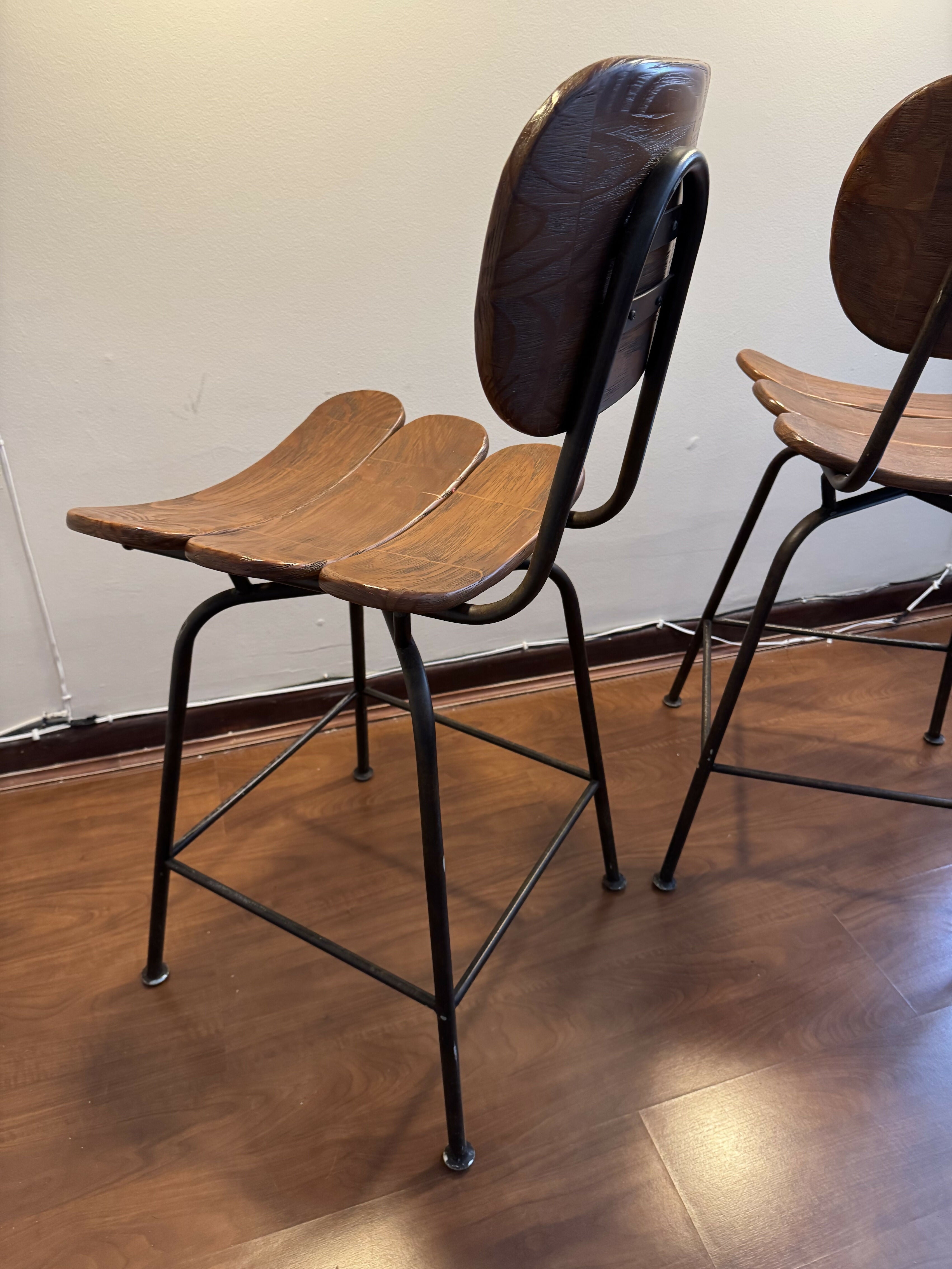 Banquetas Bistrô, Cadeira Alta para Ilha de Cozinha - em Madeira Maciça e Ferro