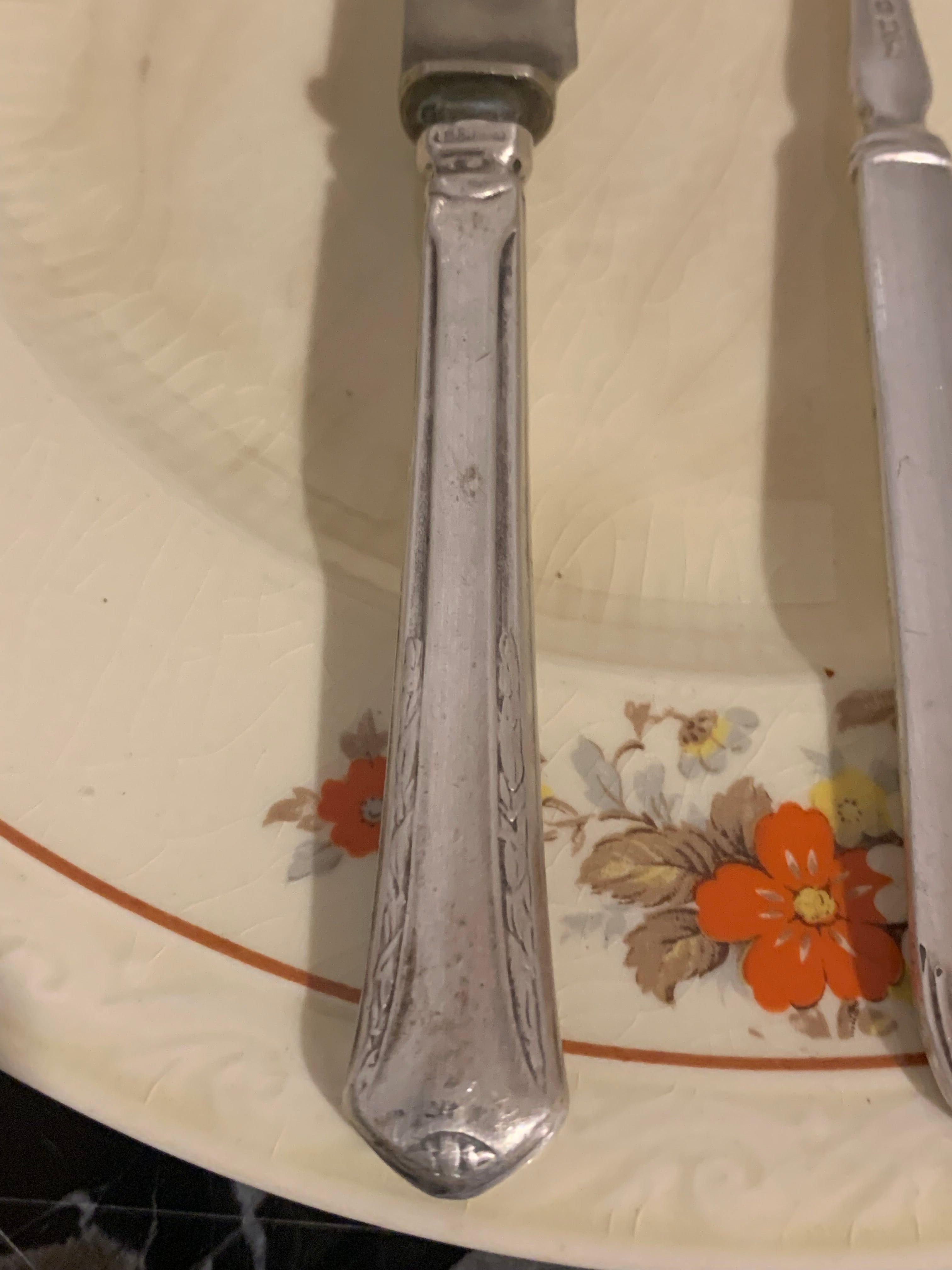 Faca e garfo, para petiscos e patês, começo do século passado, em prata