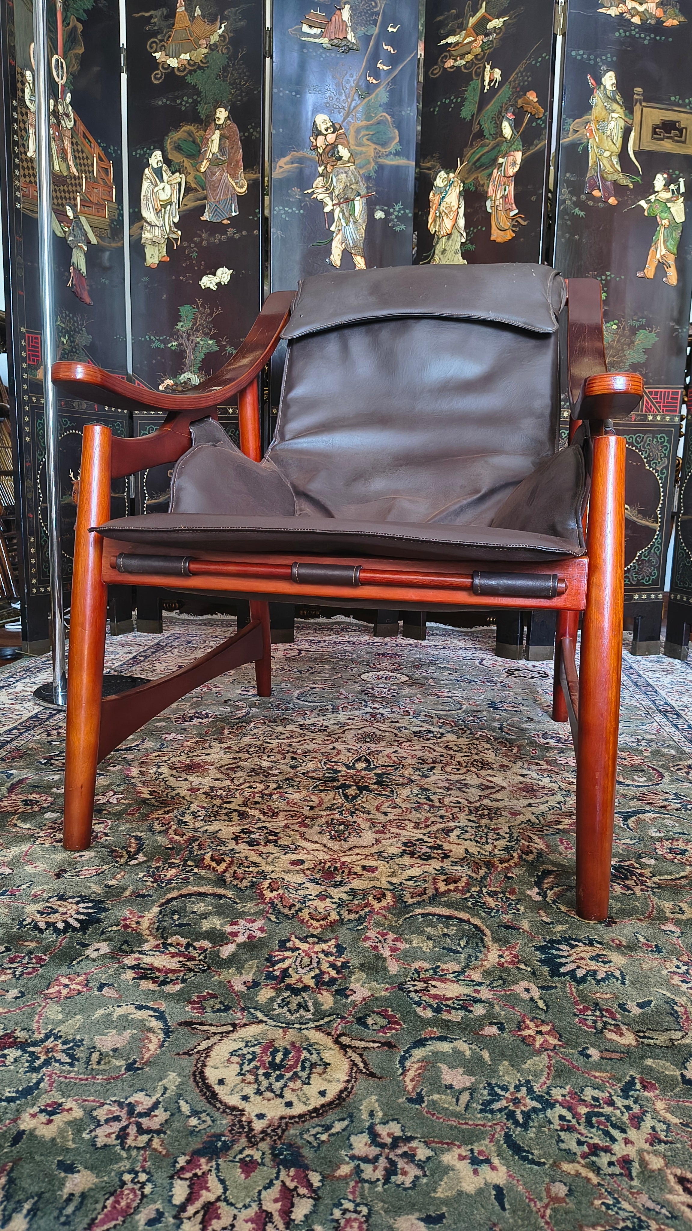 Poltrona Sol design modernista ( releitura Liceu)