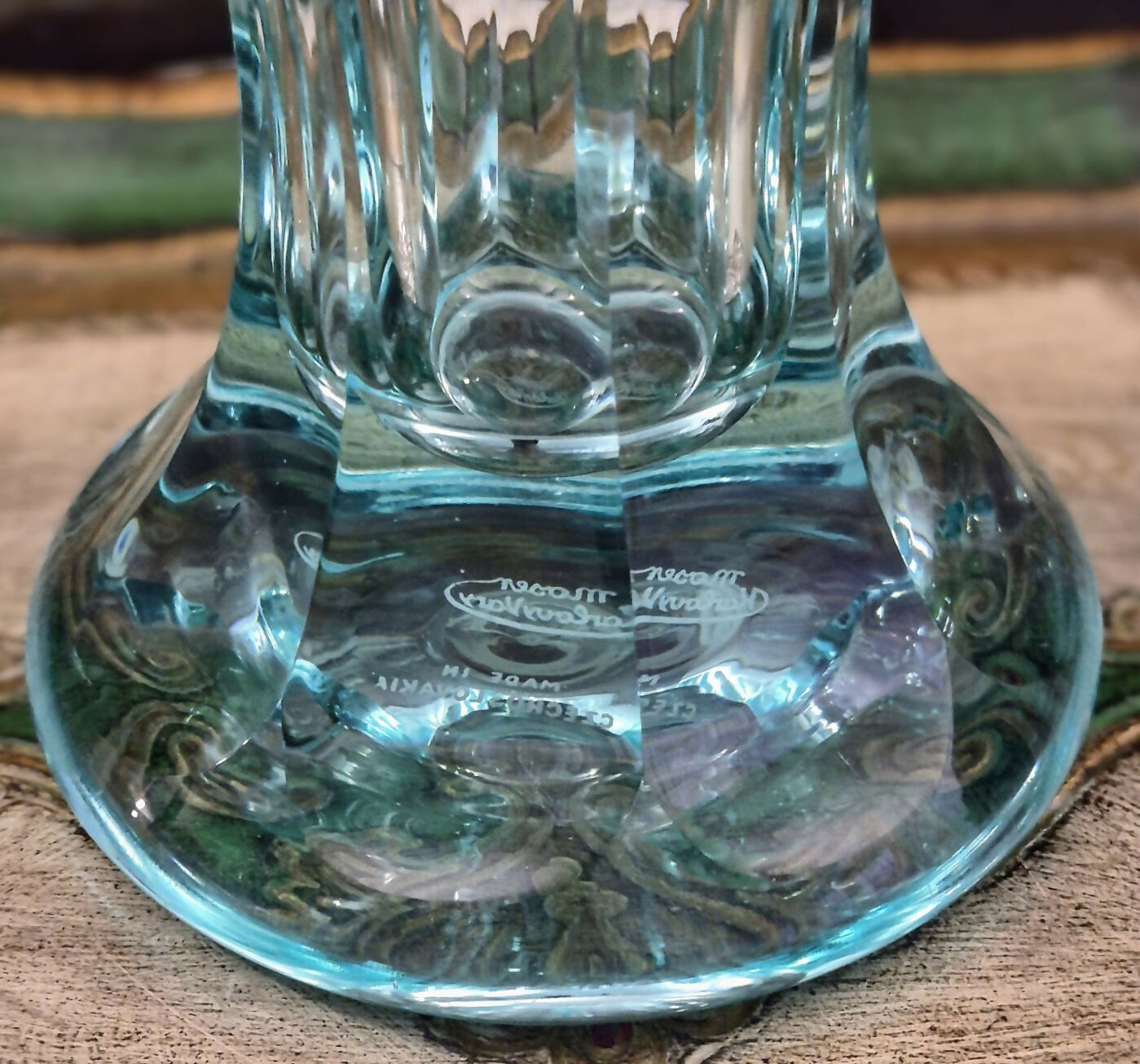 Vaso em bloco de cristal Moser em cor água marinha maravilhoso e impecável!