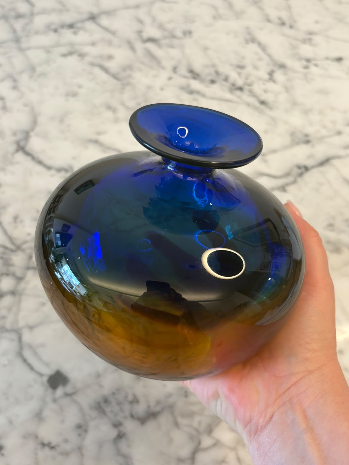 Vaso em vidro soprado em tom azul e âmbar - Vaso "Preferido"