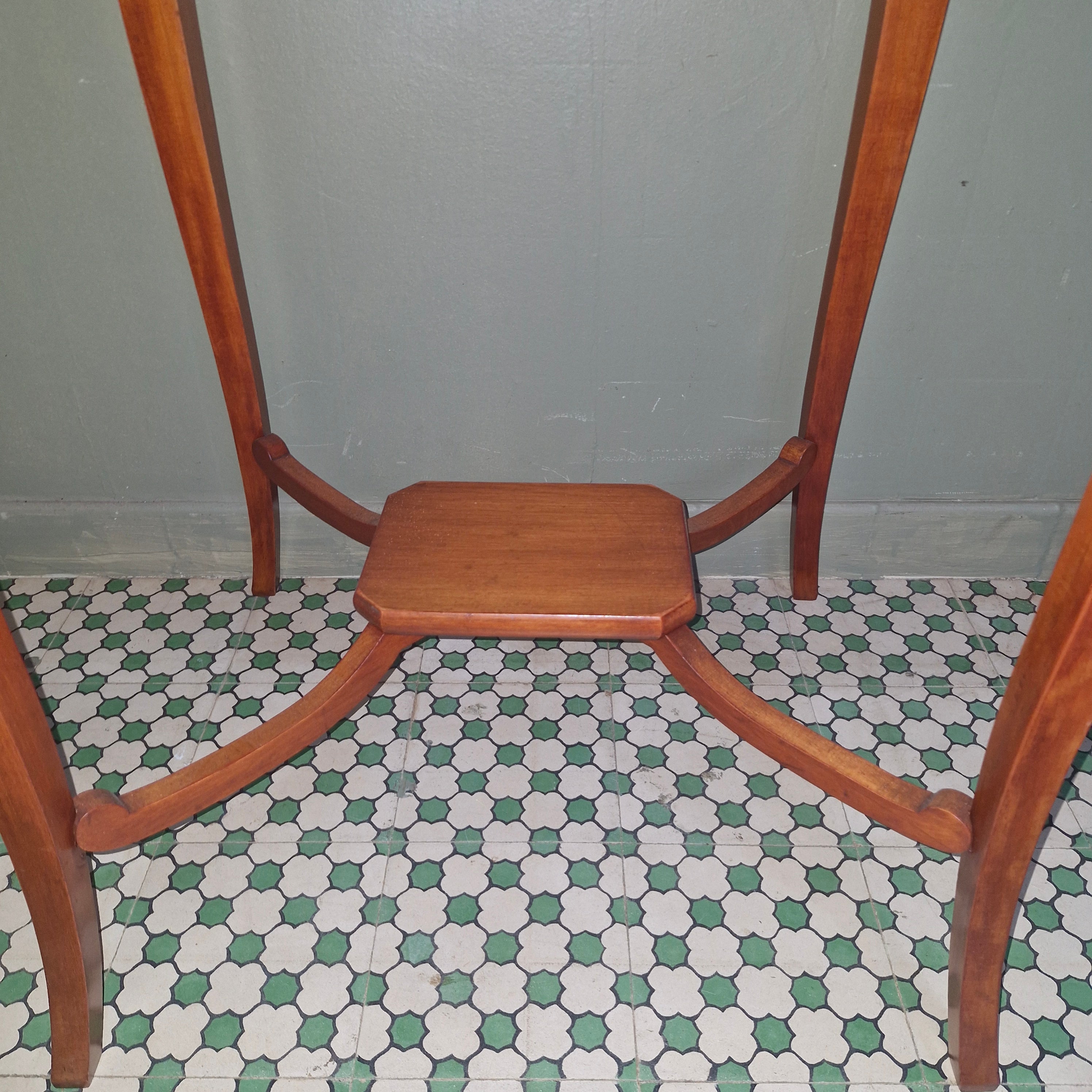 Mesa Auxiliar estilo Francês