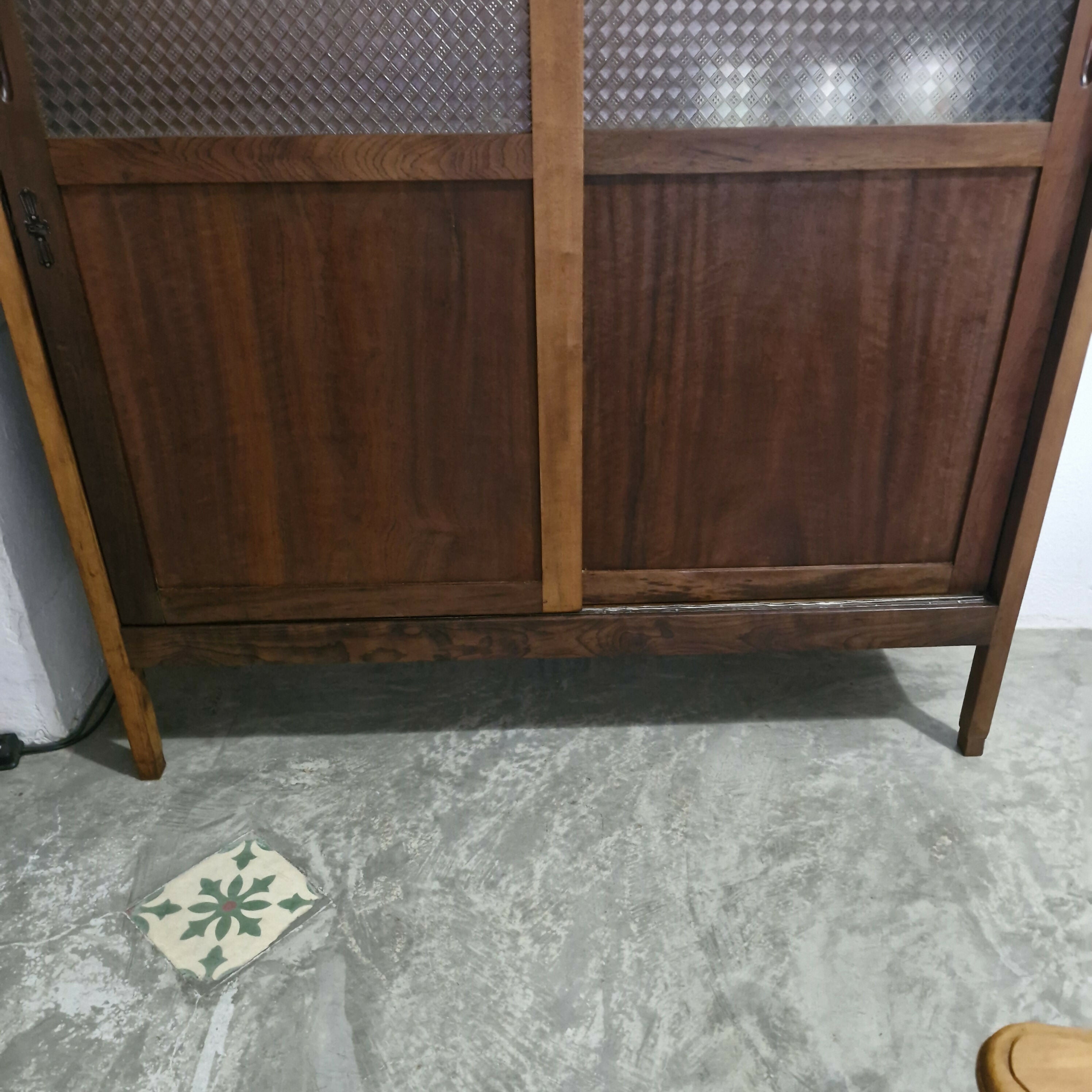 1000547278