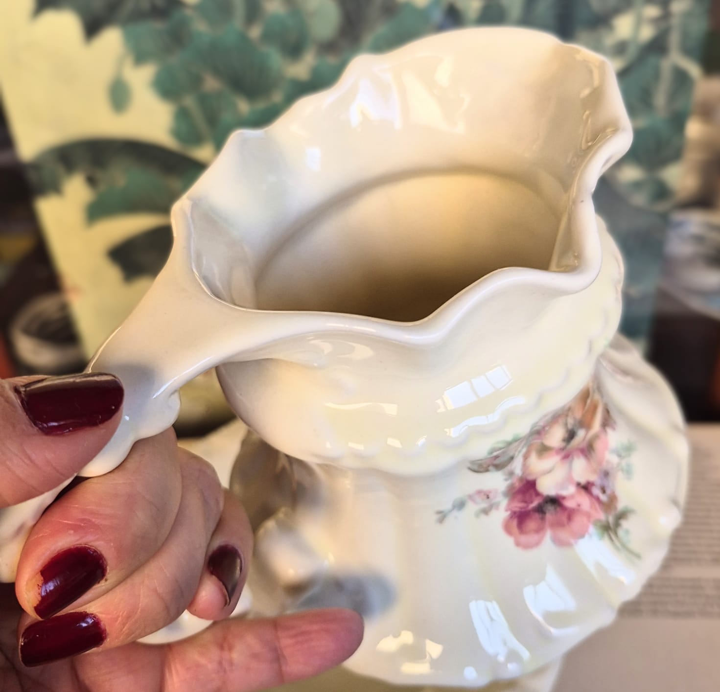Gomil incrível em estado de vitrine,  feito de chantilly, mas pode ser também que seja feito de cerâmica vintage estadounidense - Athena Pottery.