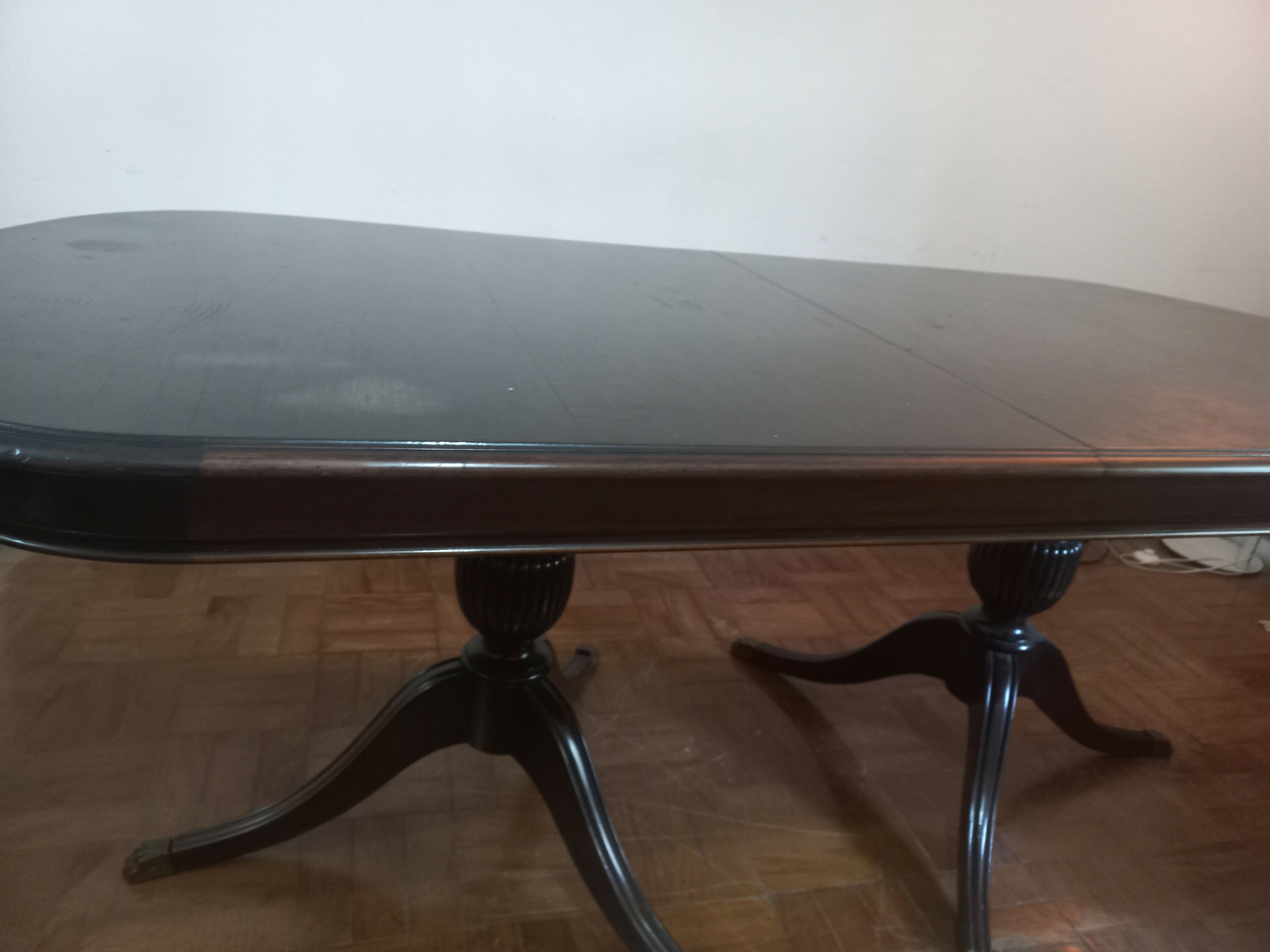 Mesa de jantar extensível antiga