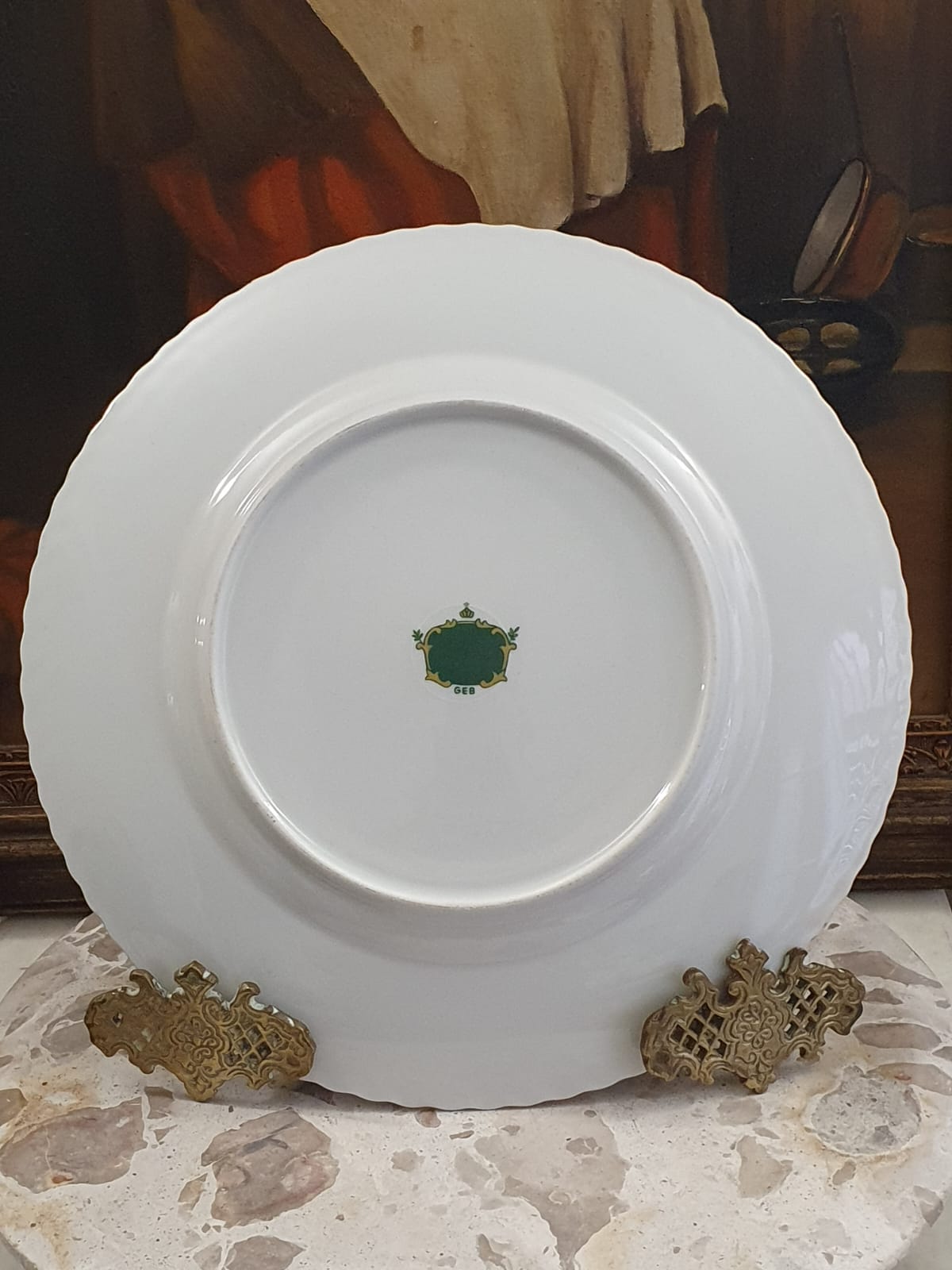  Prato decorativo lindíssimo em porcelana alemã GEB. Dourações maravilhosas. Modelo raro " Cries of London- Who&