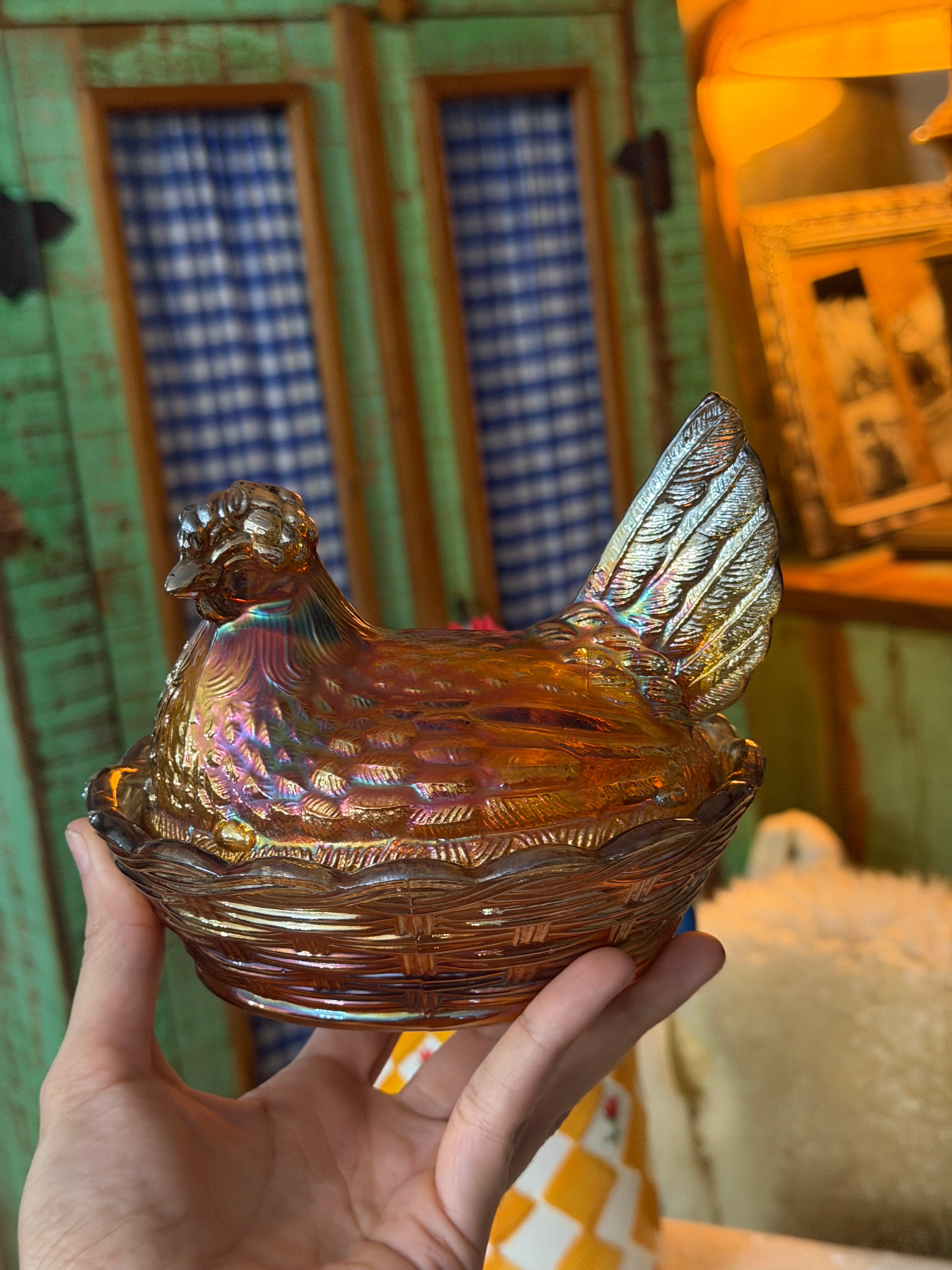 manteigueira antiga  de galinha no ninho de carnival glass 1940 / 1960
