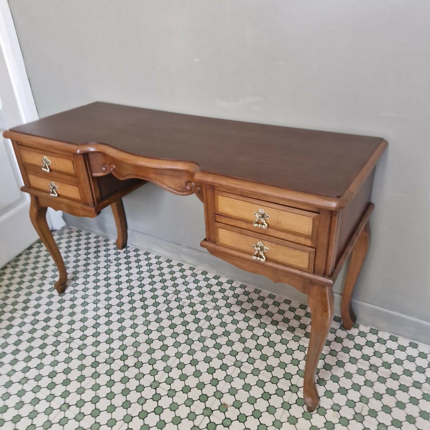 Aparador provençal com 4 gavetas