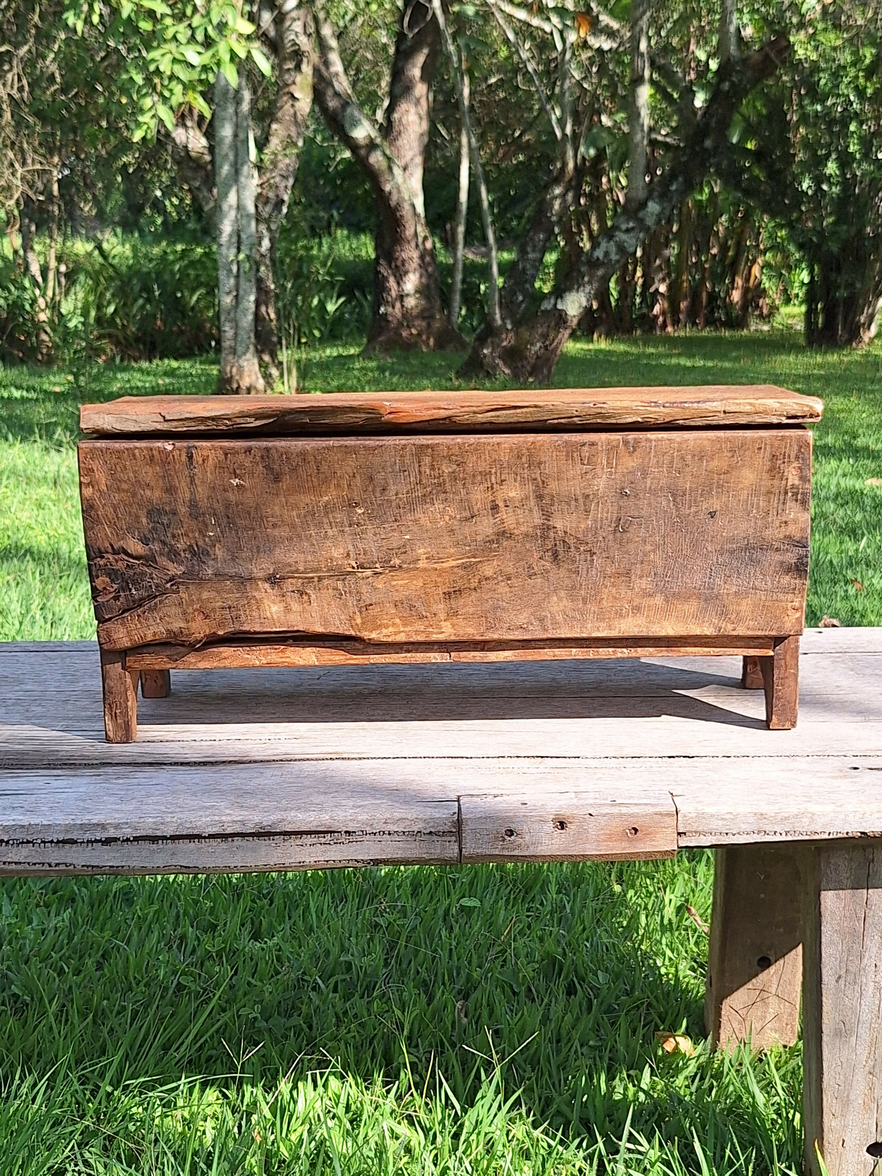 Baú Rústico Madeira Maciça Garimpo Mineiro