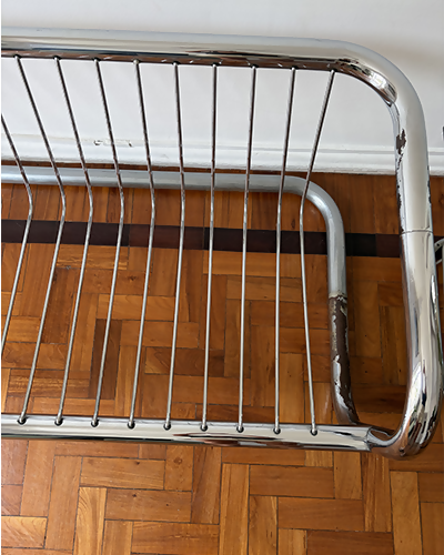 Sofá da HOBJETO, de Geraldo de Barros (3 lugares)