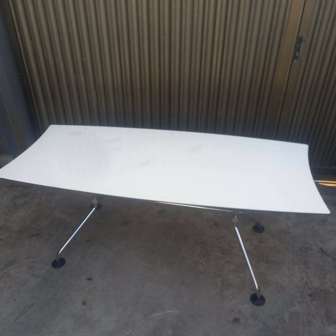 Mesa Tecnoflex retangular com tampo branco