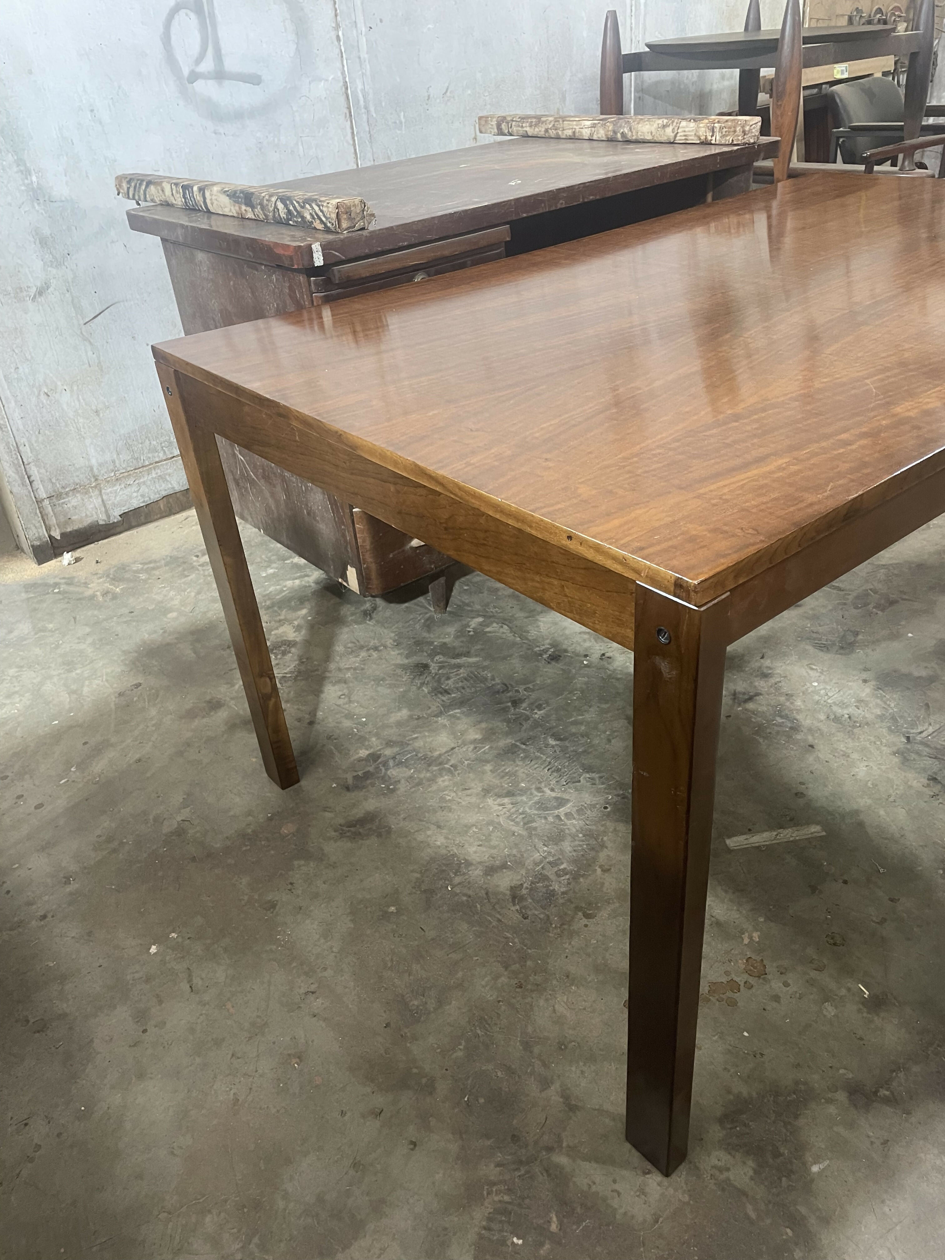 Mesa de Jantar Michel Arnoult madeira imbuia - toda de encaixe