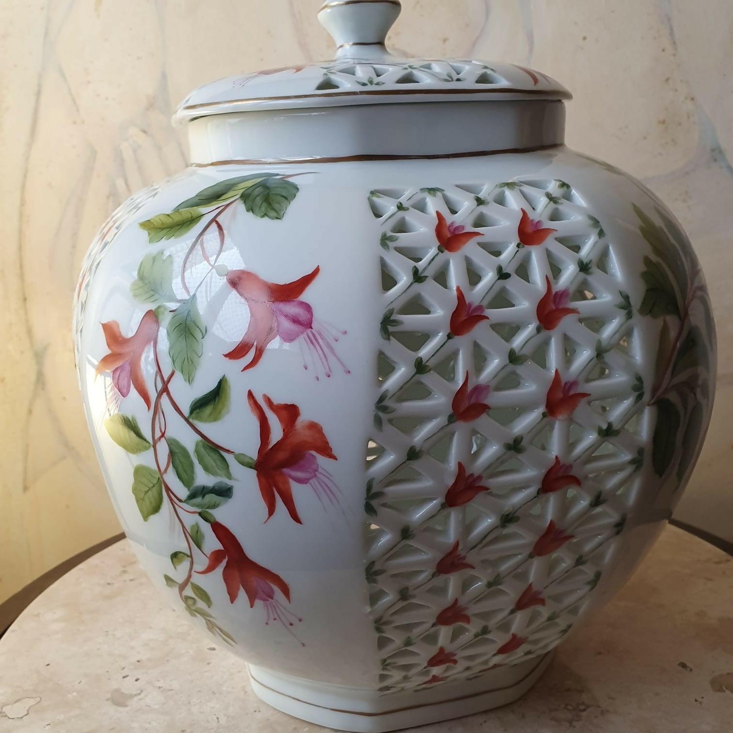Grande Potiche bojudo em porcelana pintada à mão
