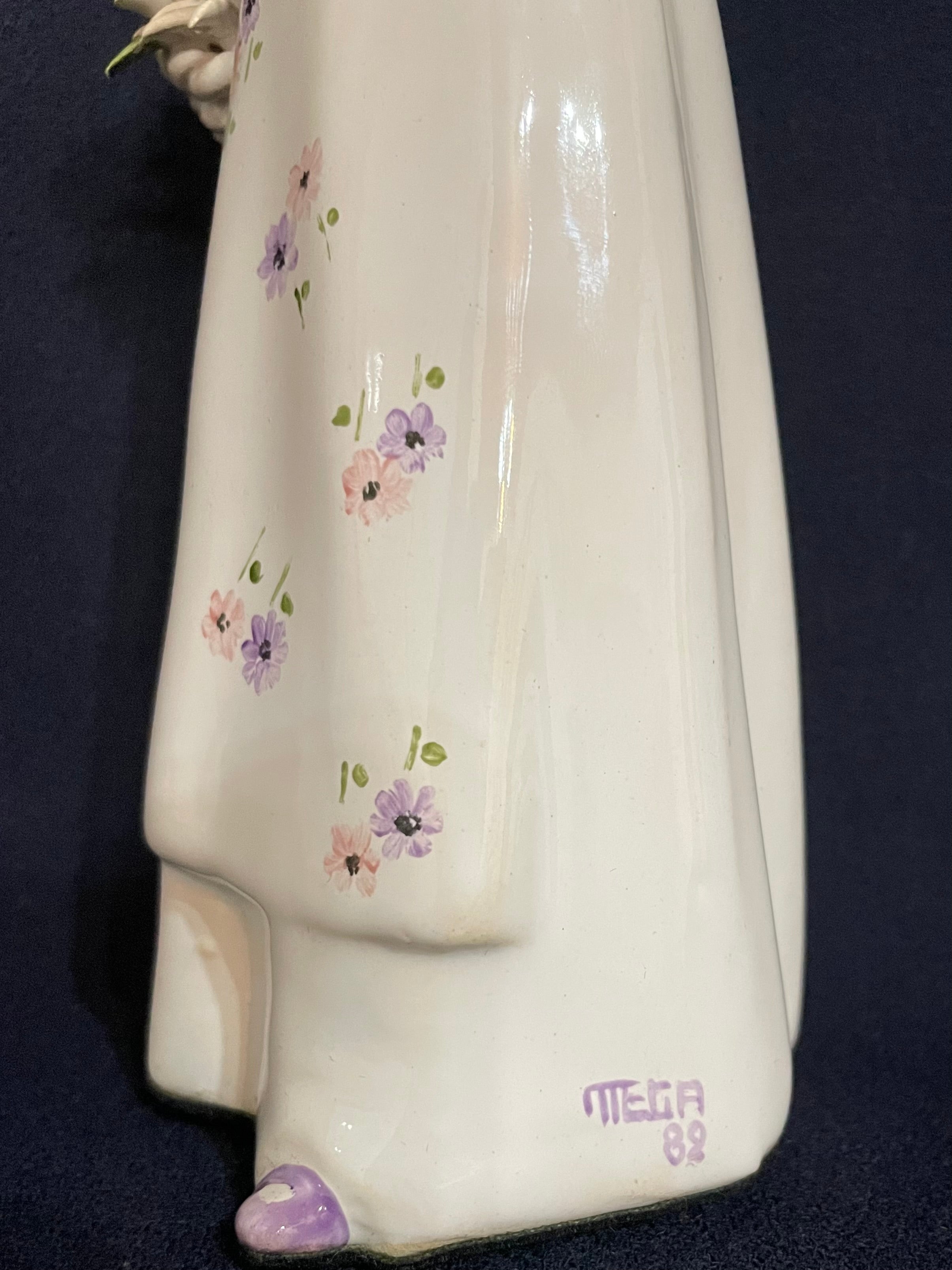 Escultura porcelana camponesa - Mega 1982