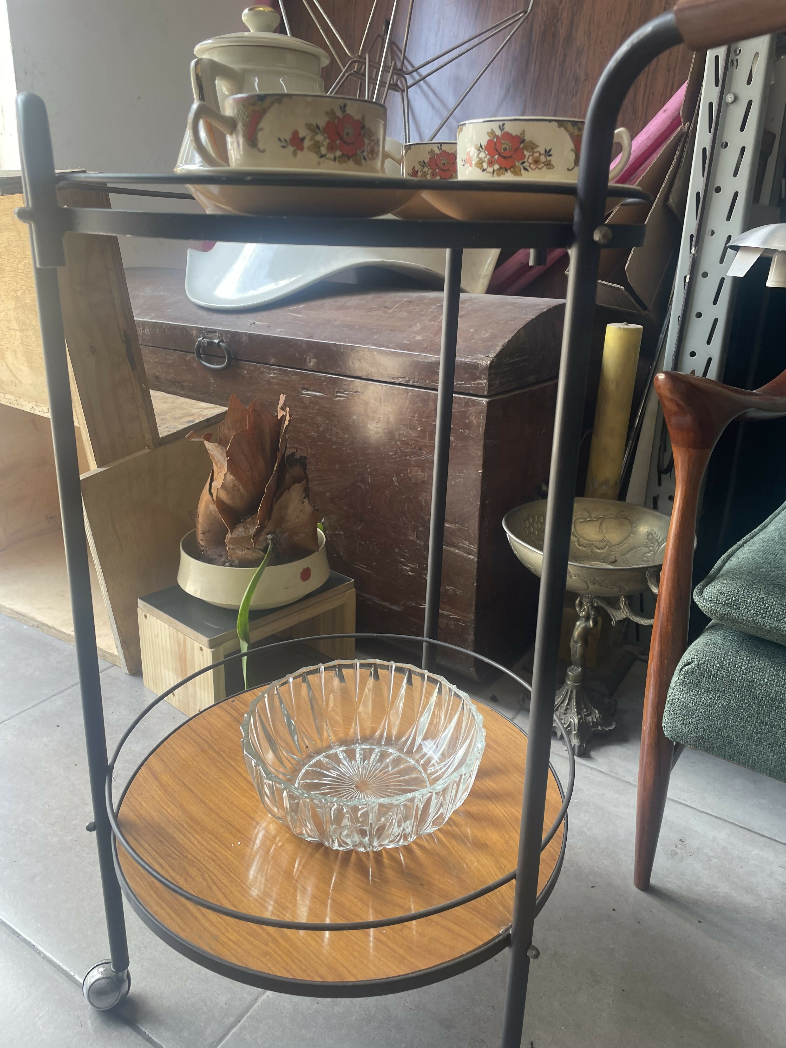 Mesa Carrinho em Madeira Maciça + Ferro