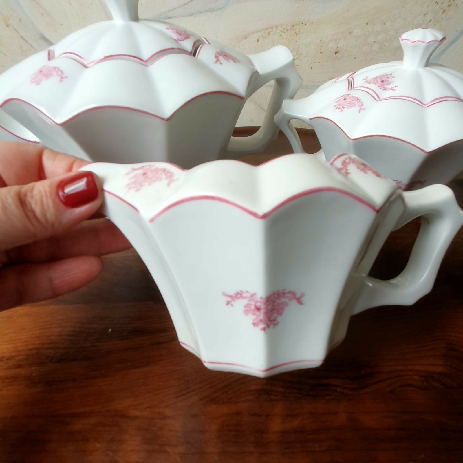 Raro conjunto de serviço de café e chá em porcelana portuguesa de Coimbra.
