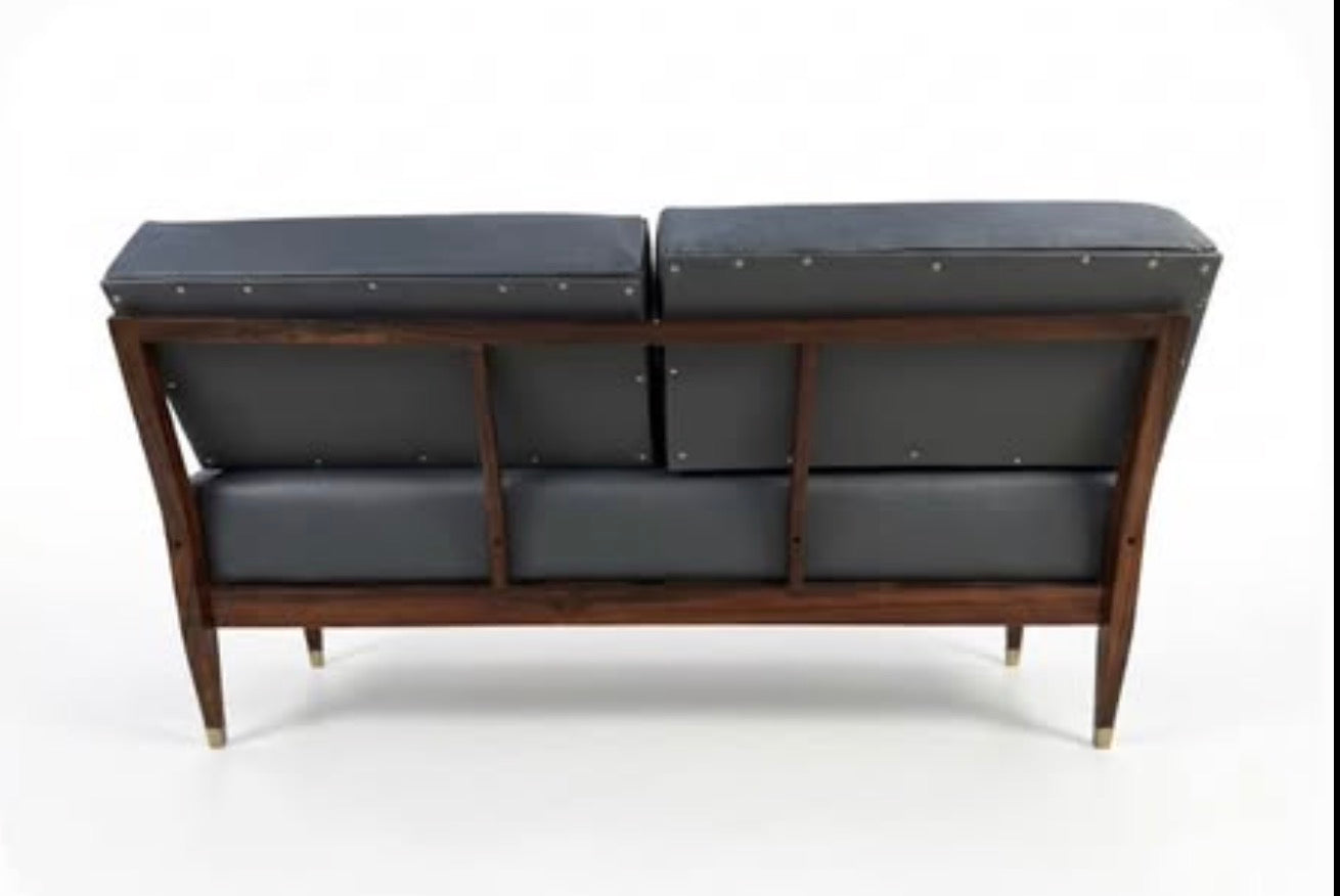 Relíquia do Design Brasileiro: Sofá-Cama Gelli (Anos 60) em Jacarandá Restaurado