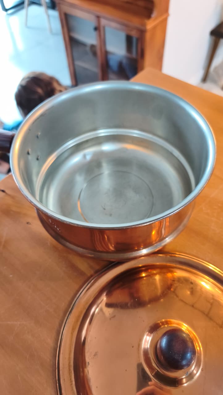 Panela Vintage Bongusto em Cobre com Tampa e Cabo de Madeira