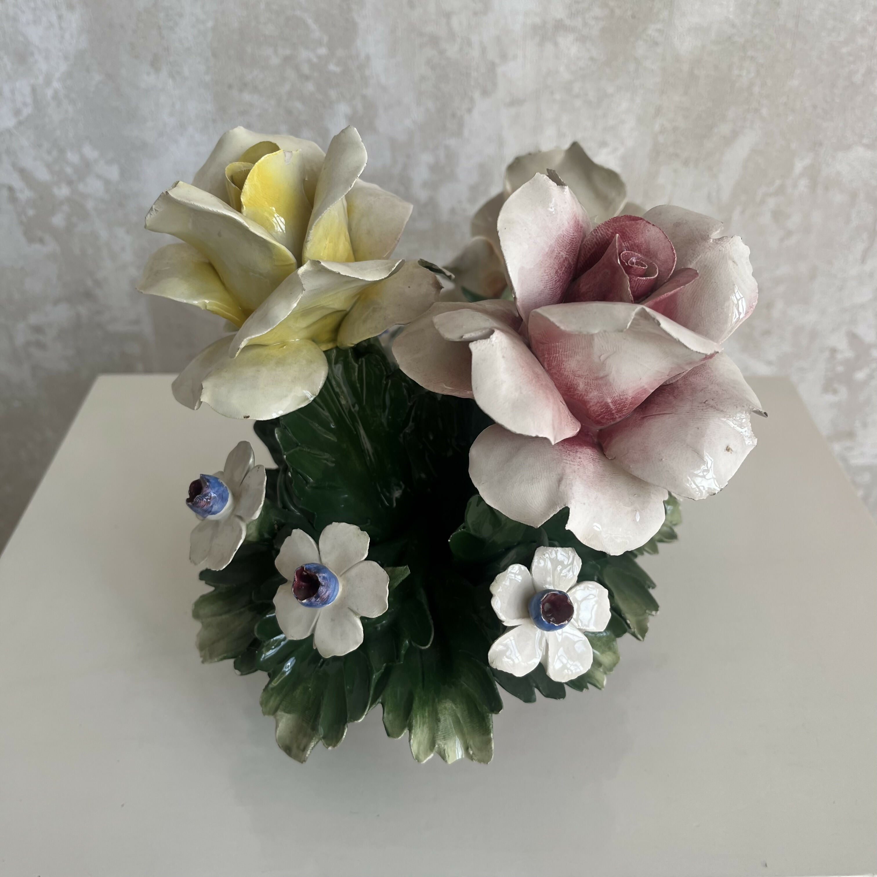 Enfeite floral Capodimonte