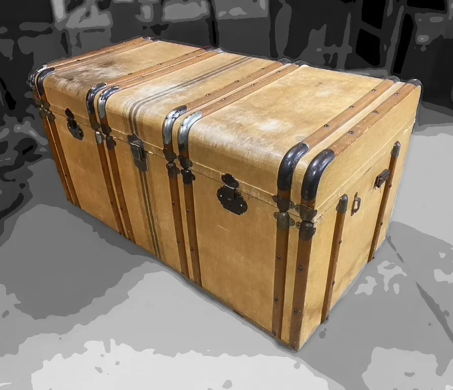 Baú antigo / Mesa de Centro