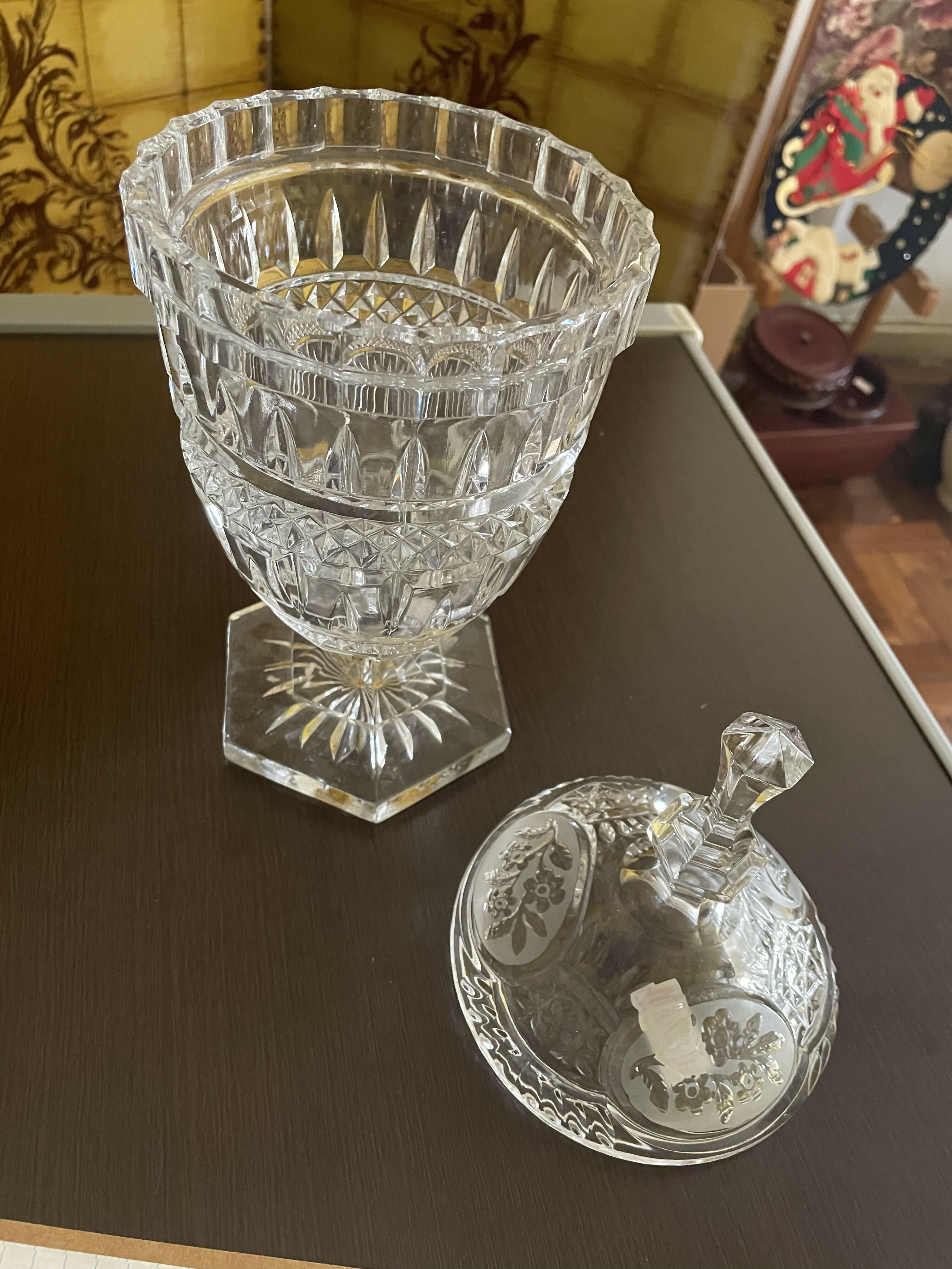 Bombonière alemã antiga vidro lapidado