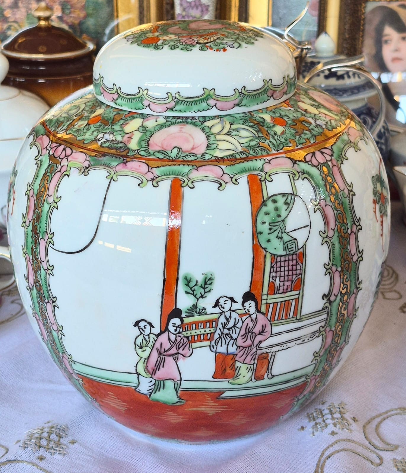 Potiche em porcelana vintage chinesa Família Rosa,  padrão Rose Medallion, lindo. E em perfeitas condições.