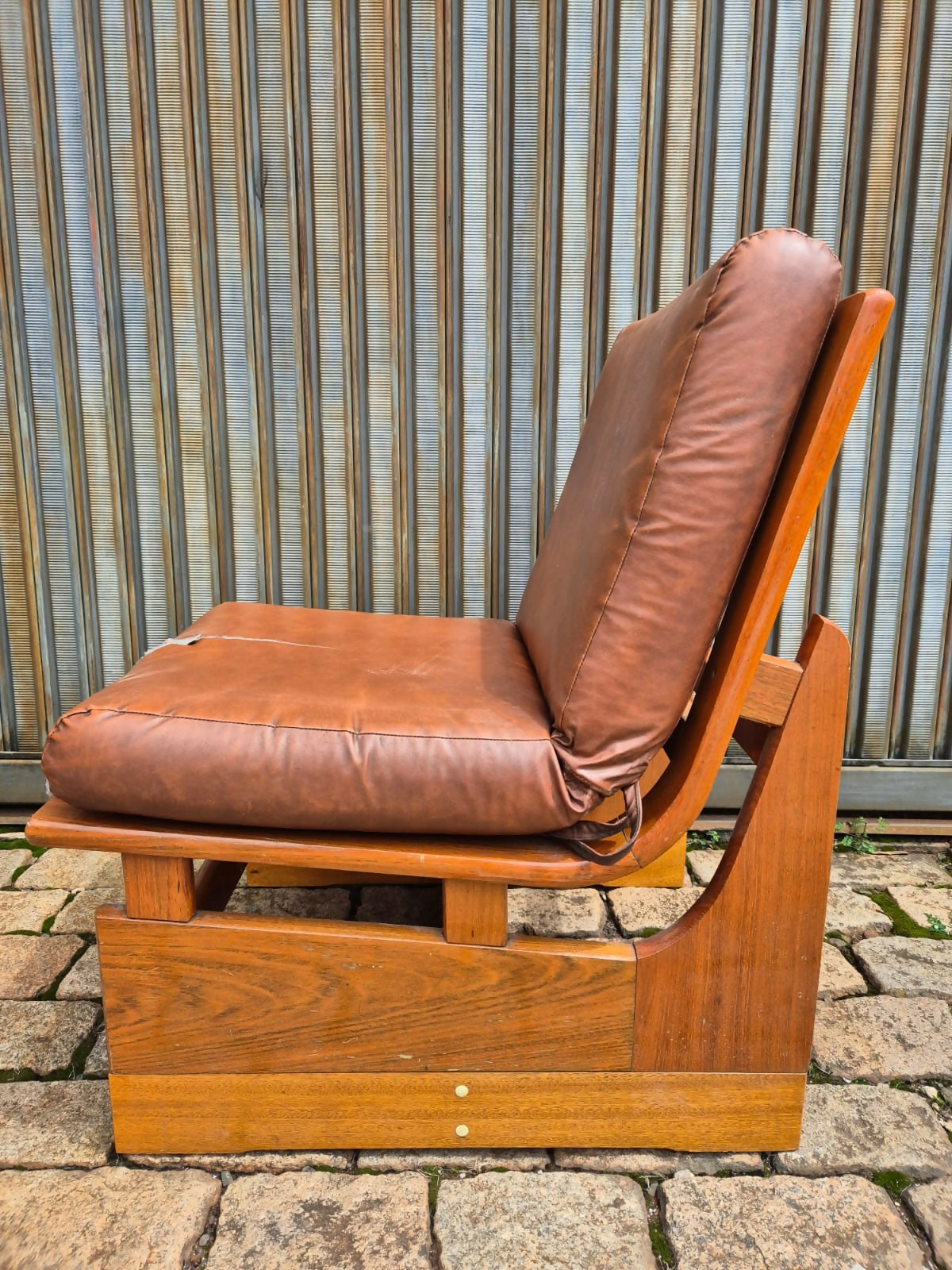 Poltrona anos 80 (valor unitário)