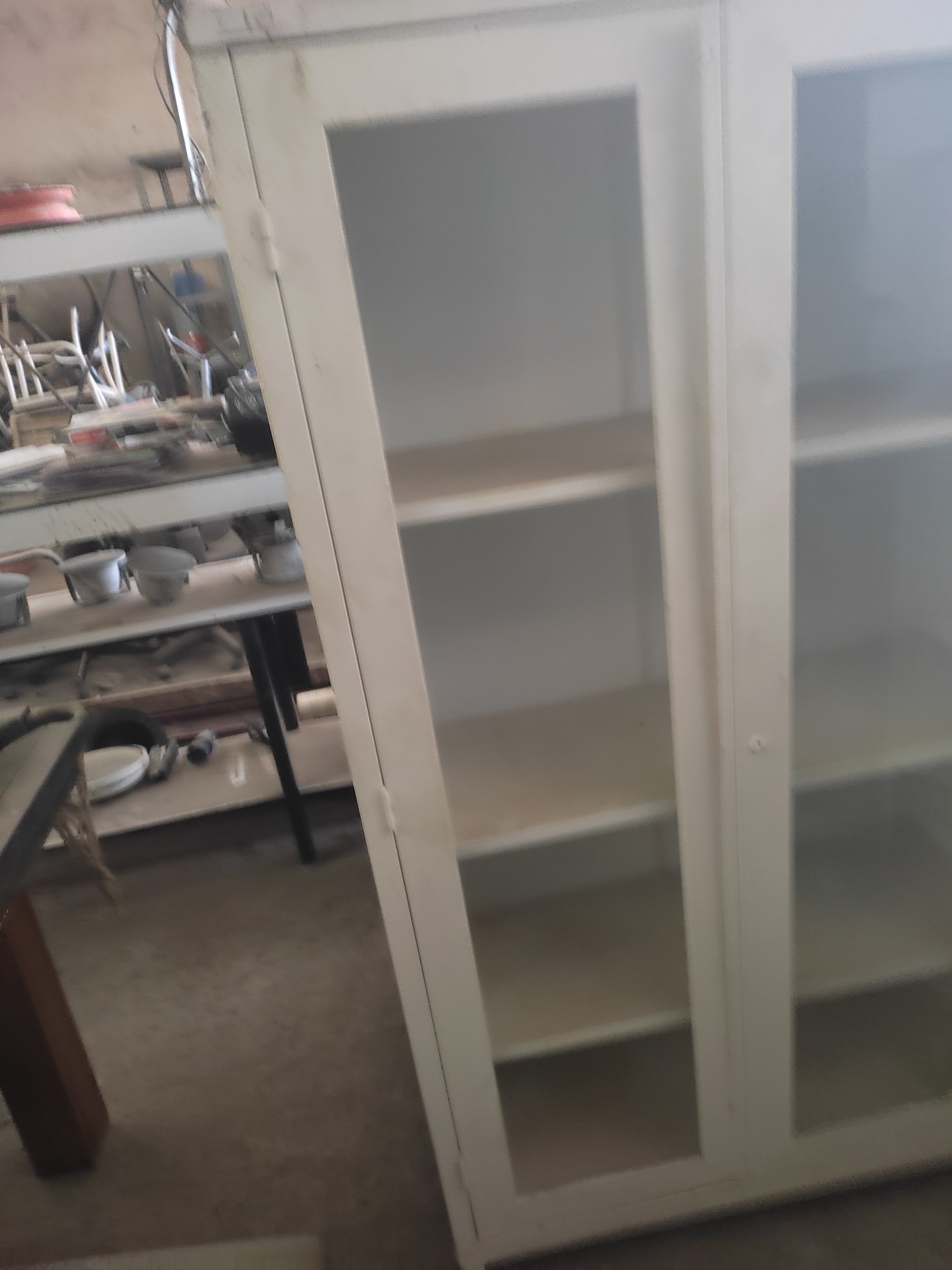 Armário de Metal Branco com duas portas