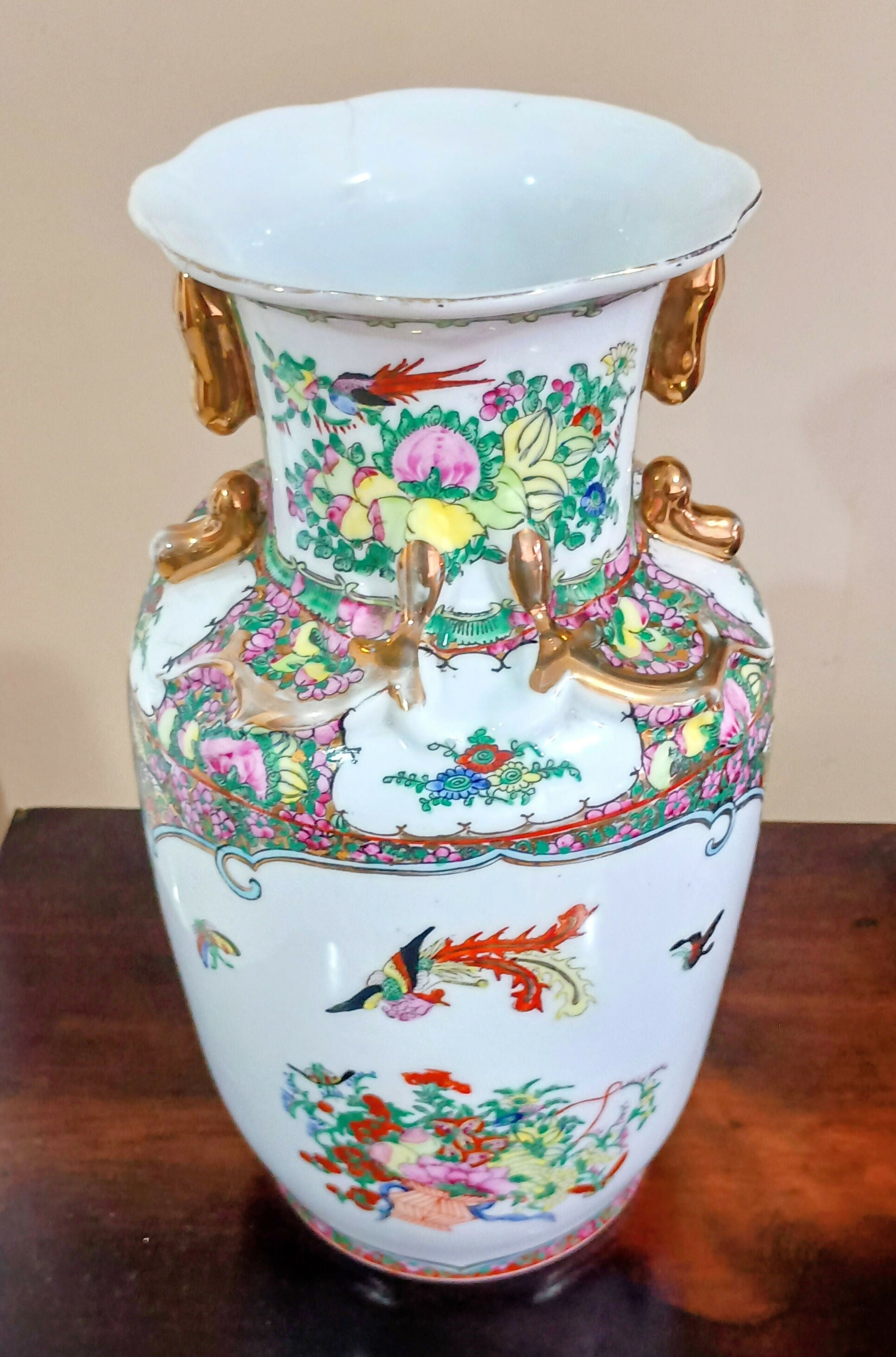 VASO EM PORCELANA CHINÊS “FAMÍLIA ROSA"