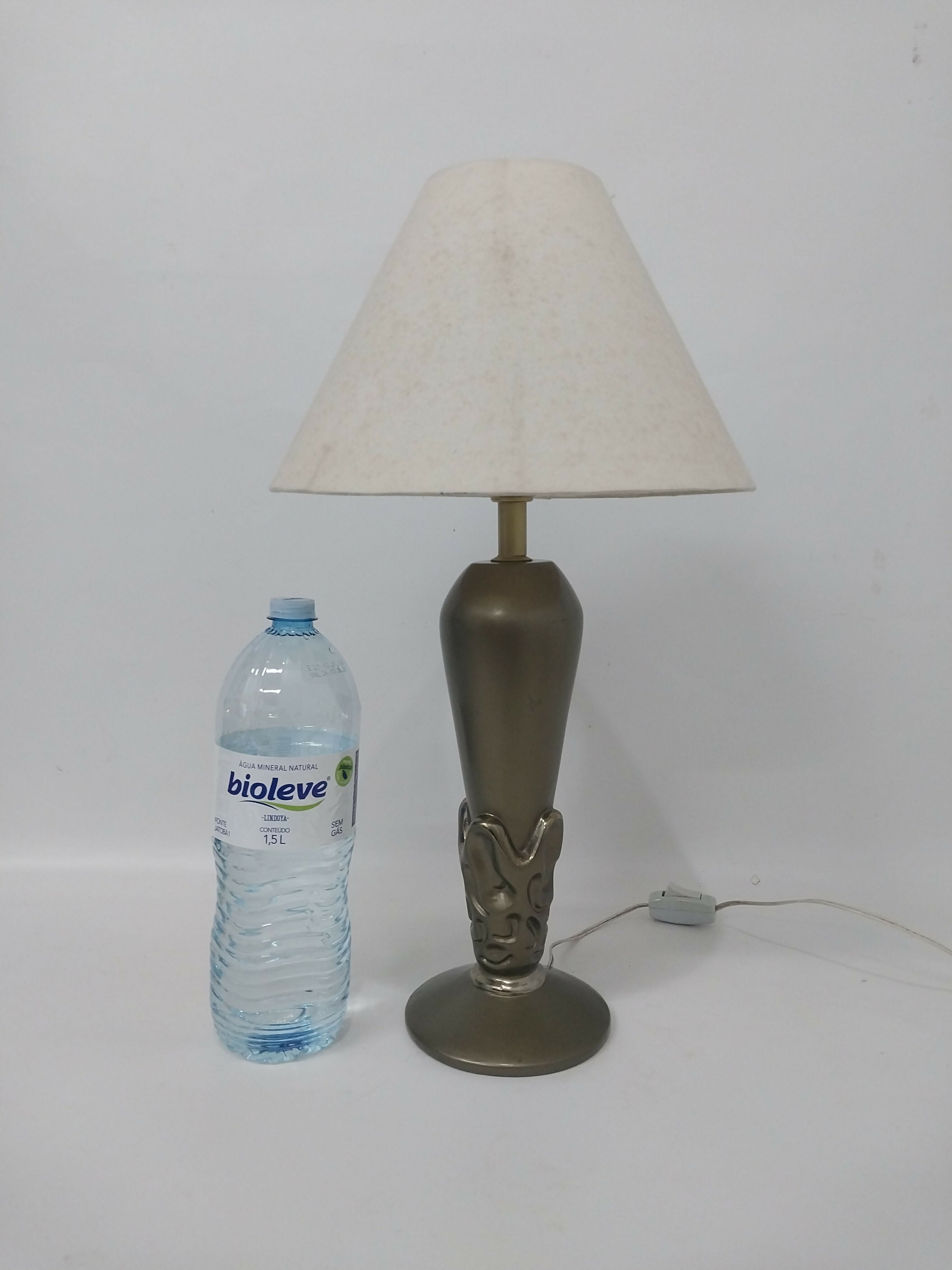 Abajur antigo em metal estilo Art Noveau