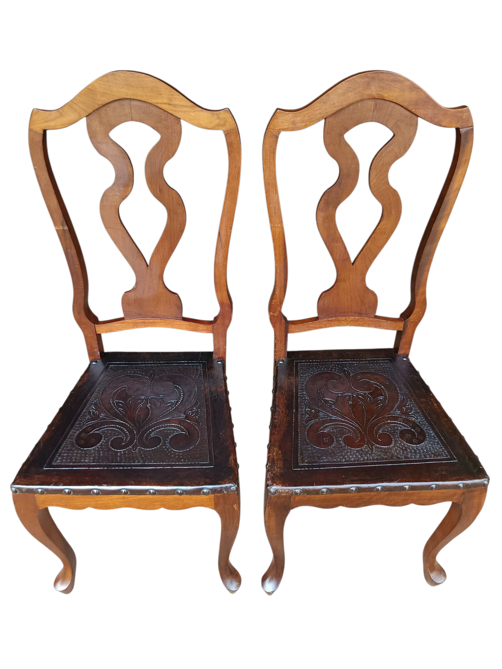 Maravilhosa Mesa Luís XV com 8 cadeiras