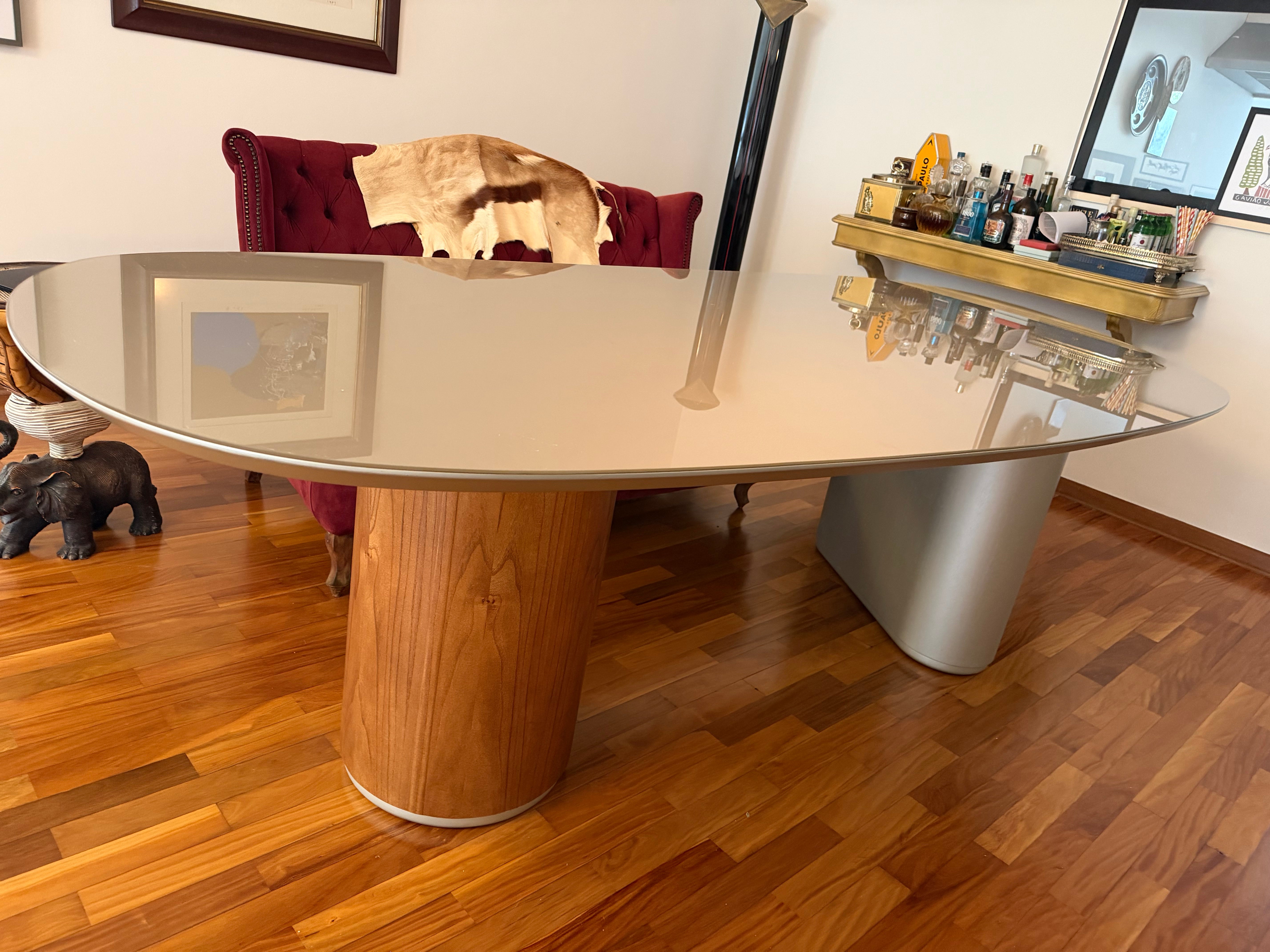 Mesa de jantar orgânica