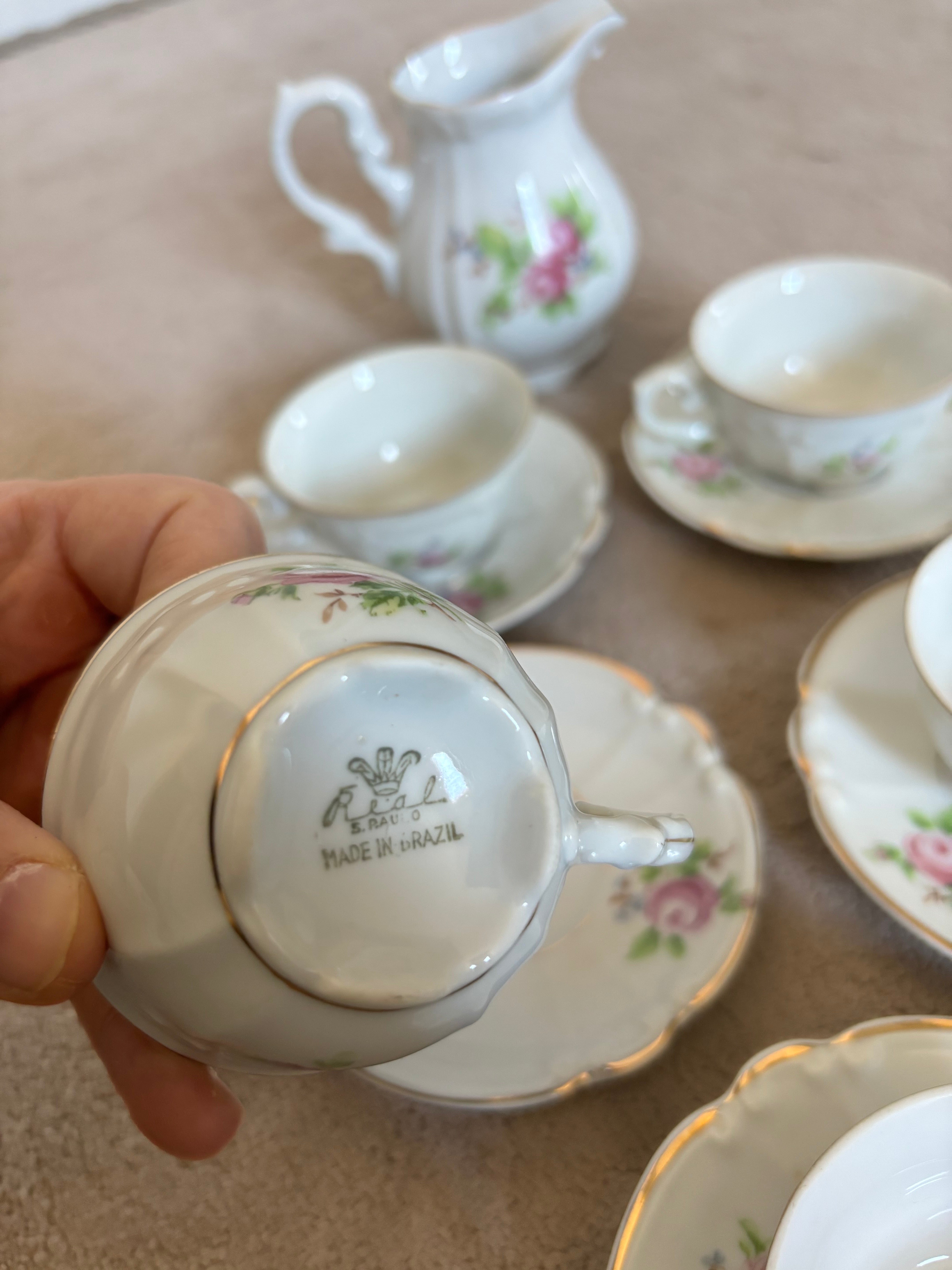Jogo de Café + Leiteira Porcelana Mauá