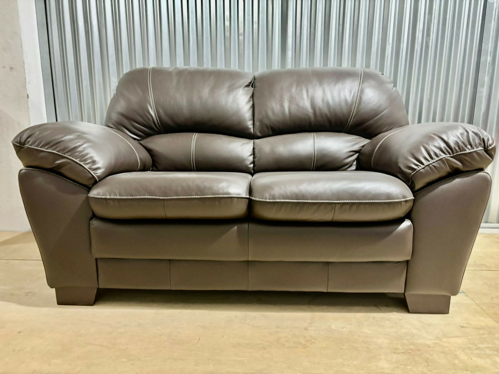 Sofa Couro