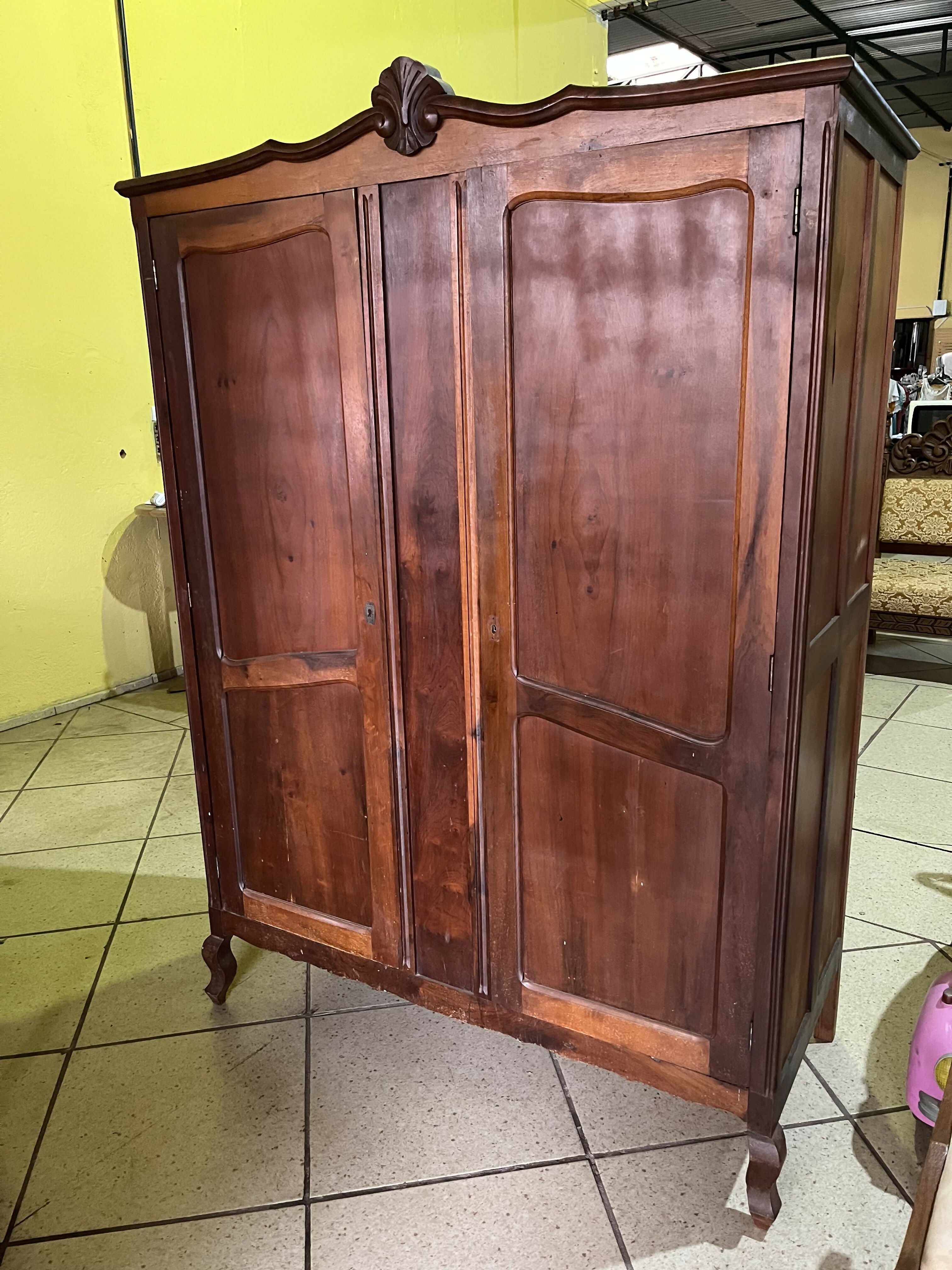 GUARDA ROUPAS LUÍS XV CHIPANDELLE