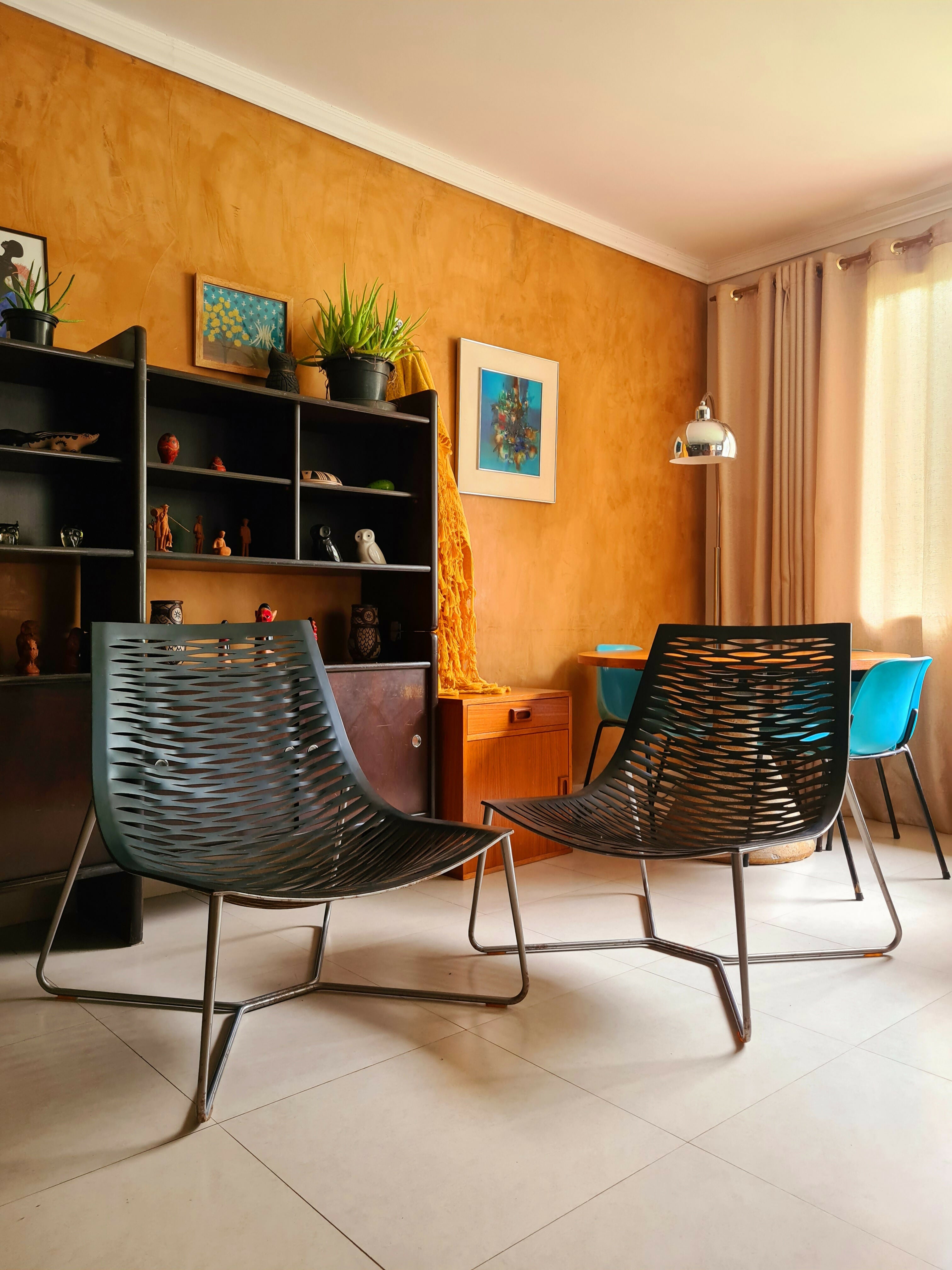 Par de poltronas Yan por Mercelo Ligieri