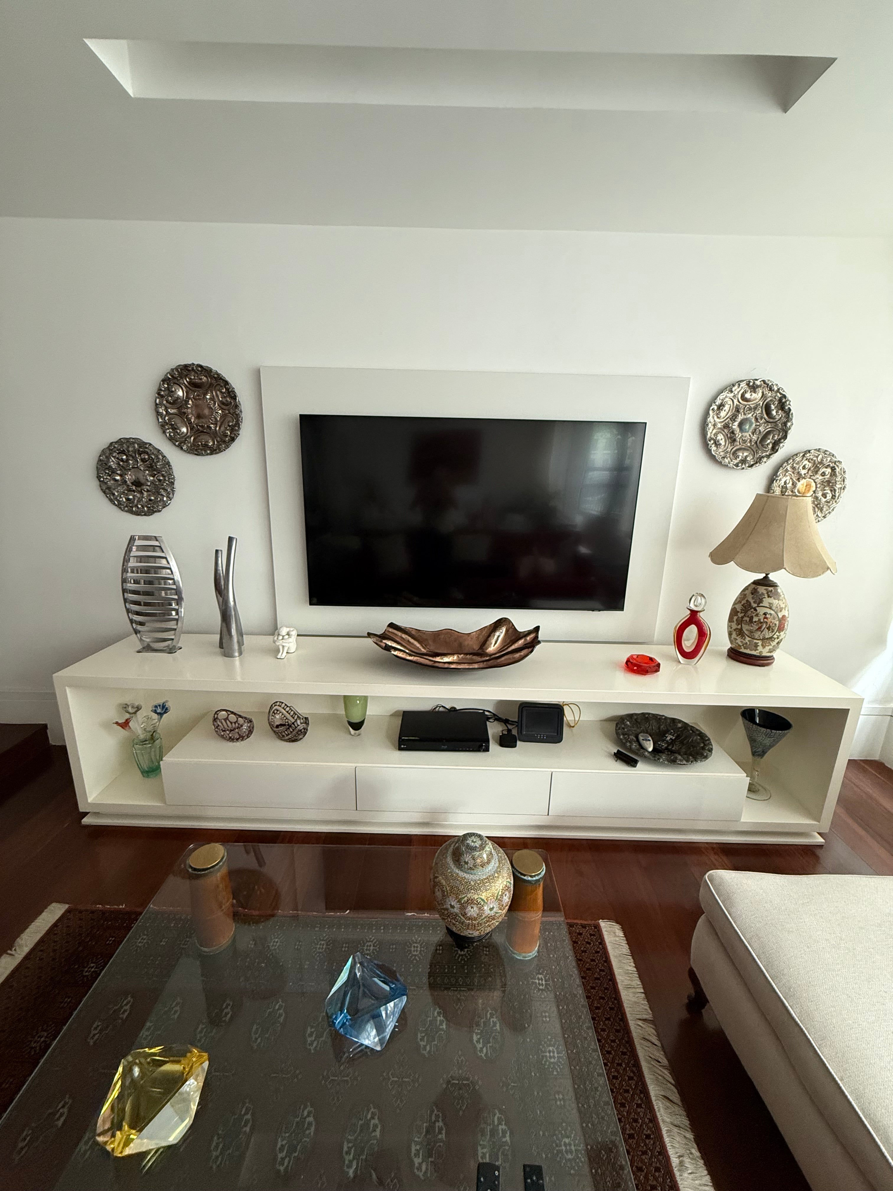 Rack / Aparador Branco de Grande Formato com 3 gavetas 